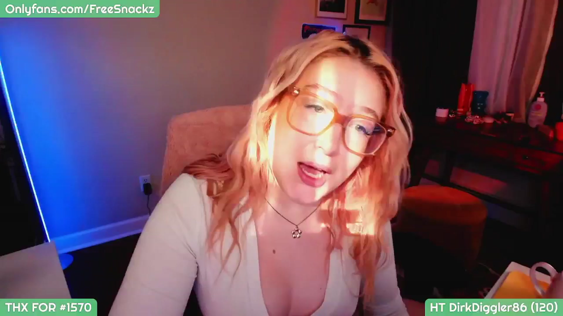 Gallery image thumbnail from MollySnacks's myfreecams stream on, 05/03/2025, 21:48 image 5 of 20