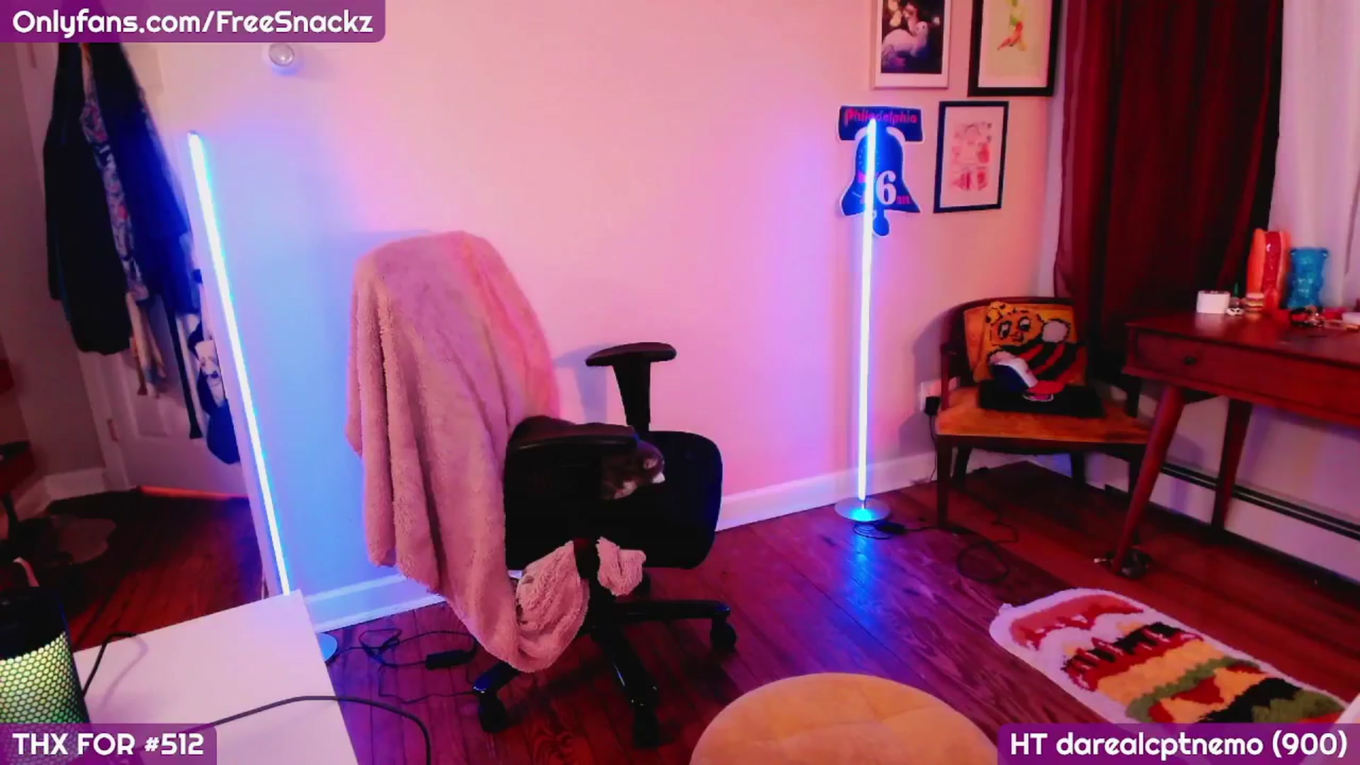 Gallery image thumbnail from MollySnacks's myfreecams stream on, 05/10/2025, 03:41 image 5 of 20