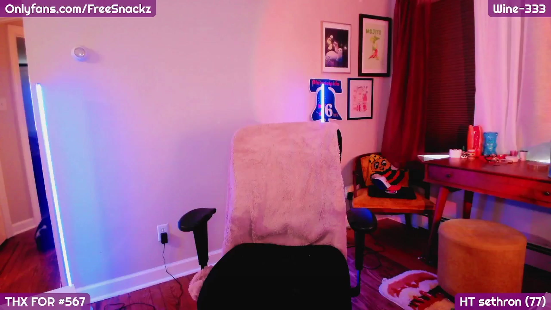 Gallery image thumbnail from MollySnacks's myfreecams stream on, 05/11/2025, 24:56 image 6 of 20