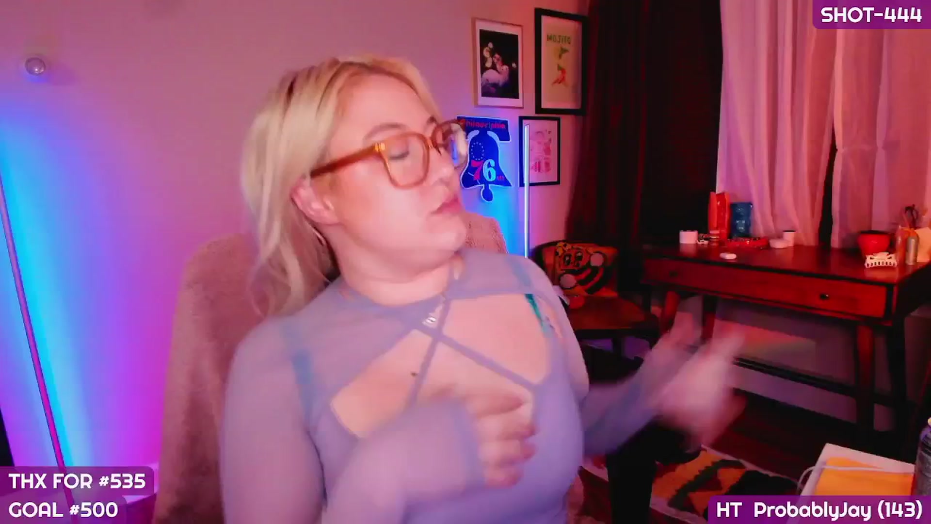 Gallery image thumbnail from MollySnacks's myfreecams stream on, 05/29/2025, 04:53 image 6 of 20