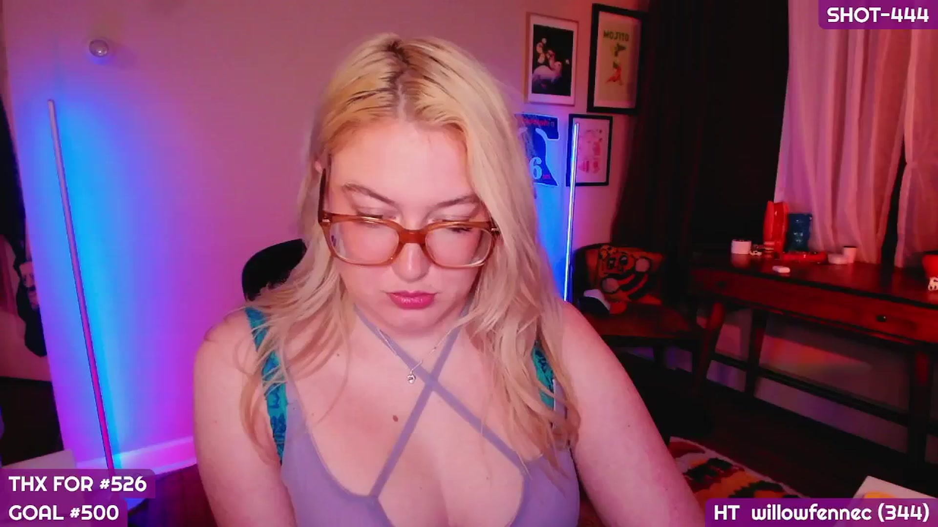Gallery image thumbnail from MollySnacks's myfreecams stream on, 05/29/2025, 04:53 image 10 of 20