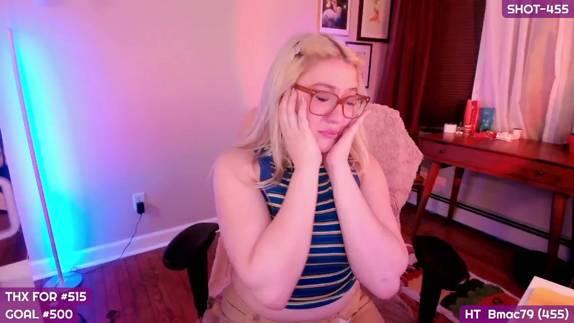 Gallery image thumbnail from MollySnacks's myfreecams stream on, 05/31/2025, 05:44 image 16 of 20
