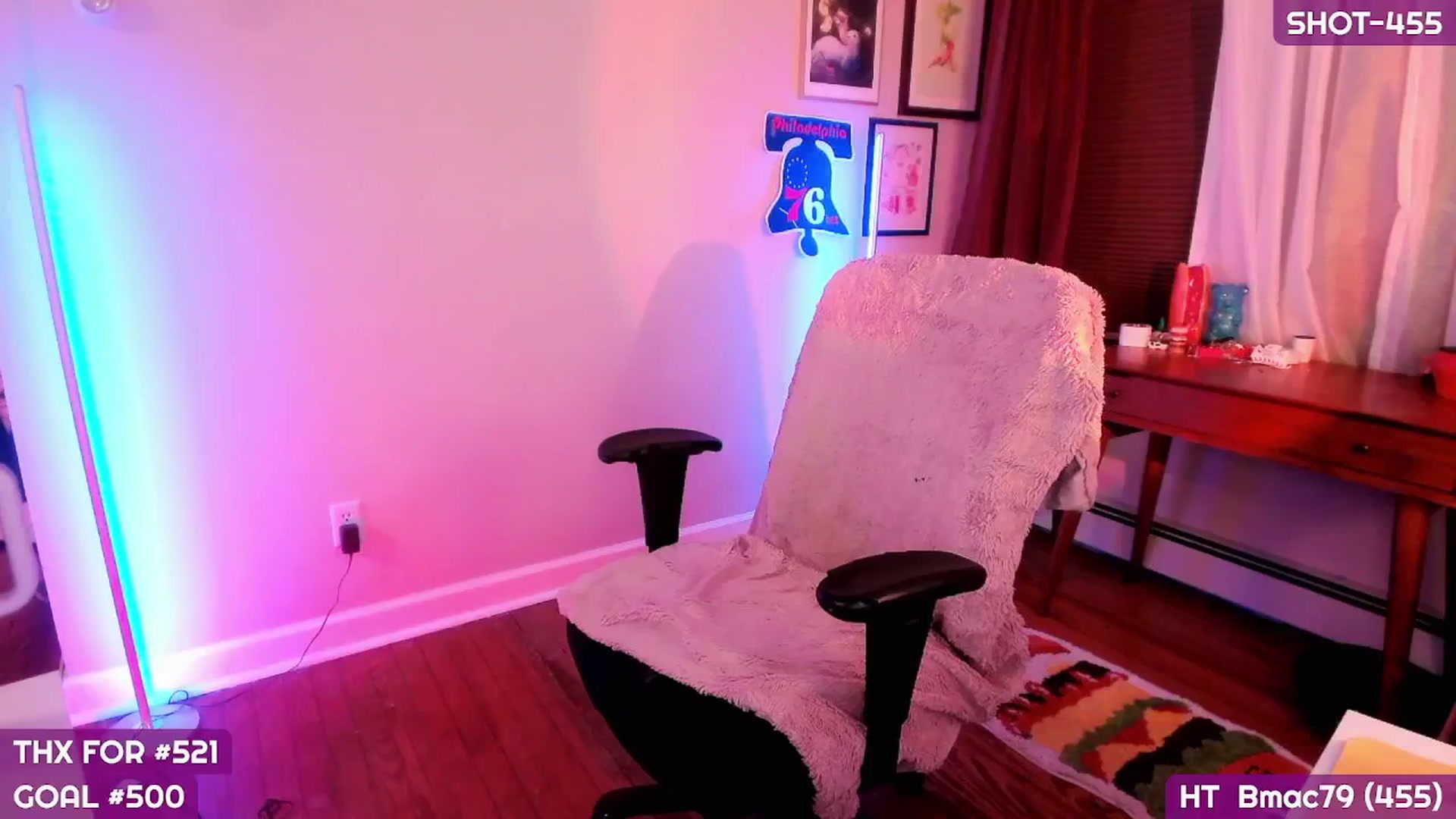 Gallery image thumbnail from MollySnacks's myfreecams stream on, 05/31/2025, 05:44 image 10 of 20