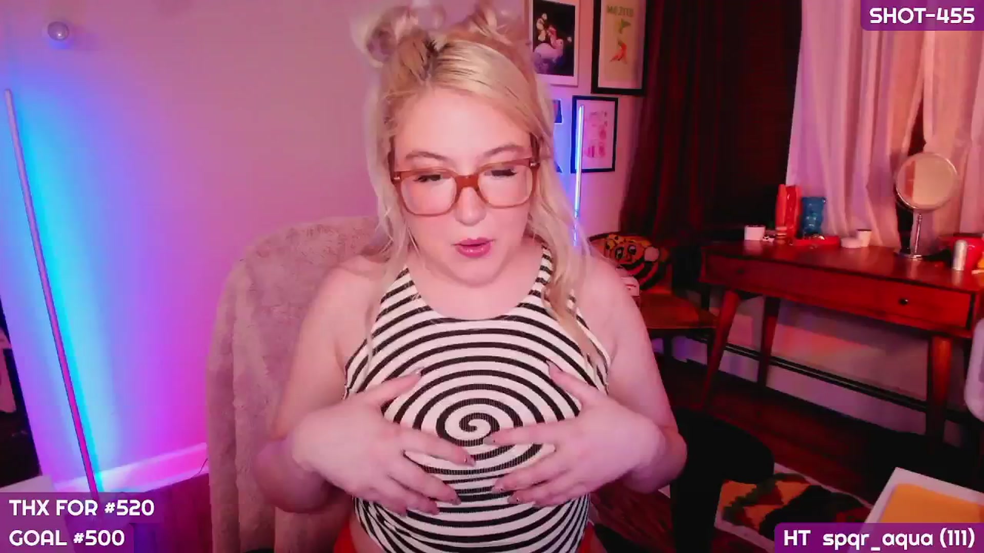 Gallery image thumbnail from MollySnacks's myfreecams stream on, 06/01/2025, 05:30 image 5 of 20