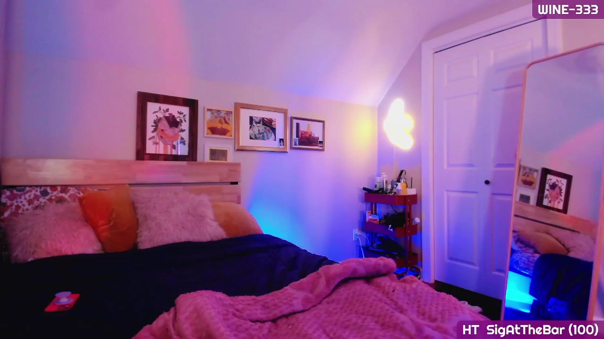 Gallery image thumbnail from MollySnacks's myfreecams stream on, 06/05/2025, 03:30 image 11 of 20
