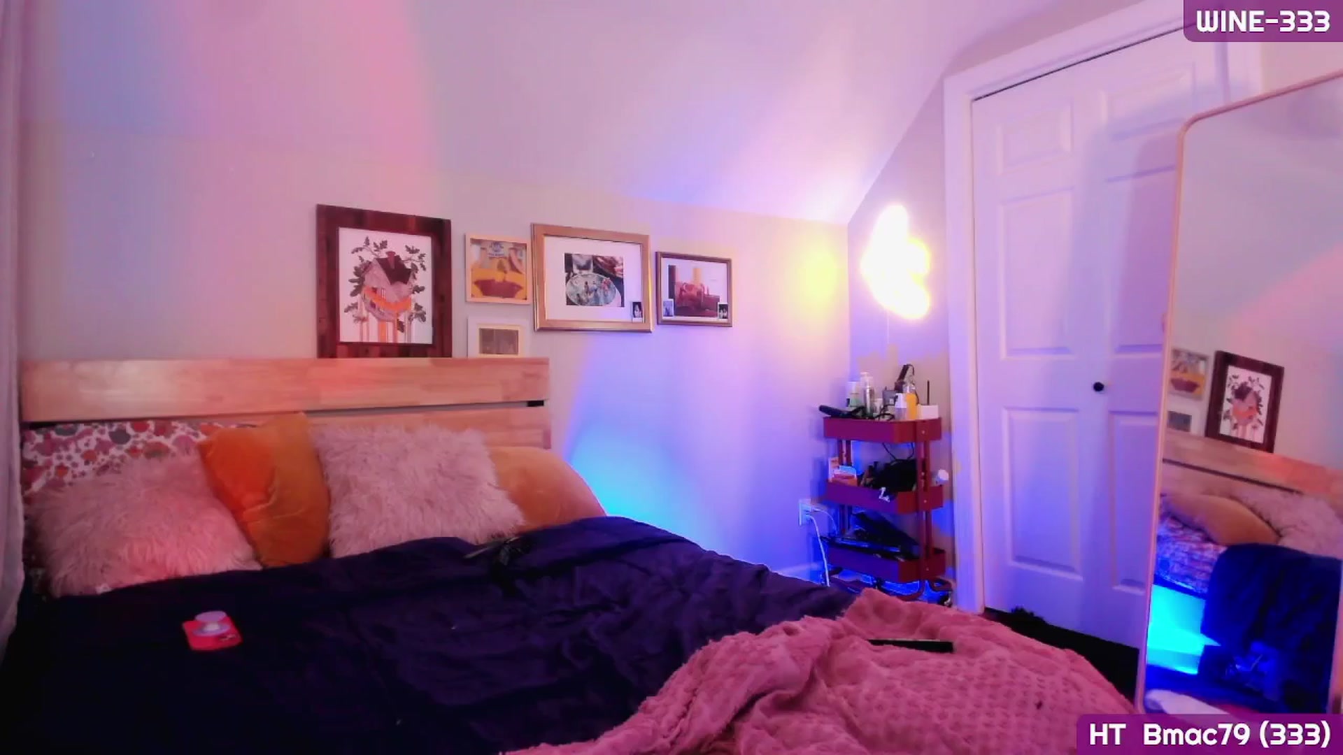 Gallery image thumbnail from MollySnacks's myfreecams stream on, 06/05/2025, 03:30 image 19 of 20