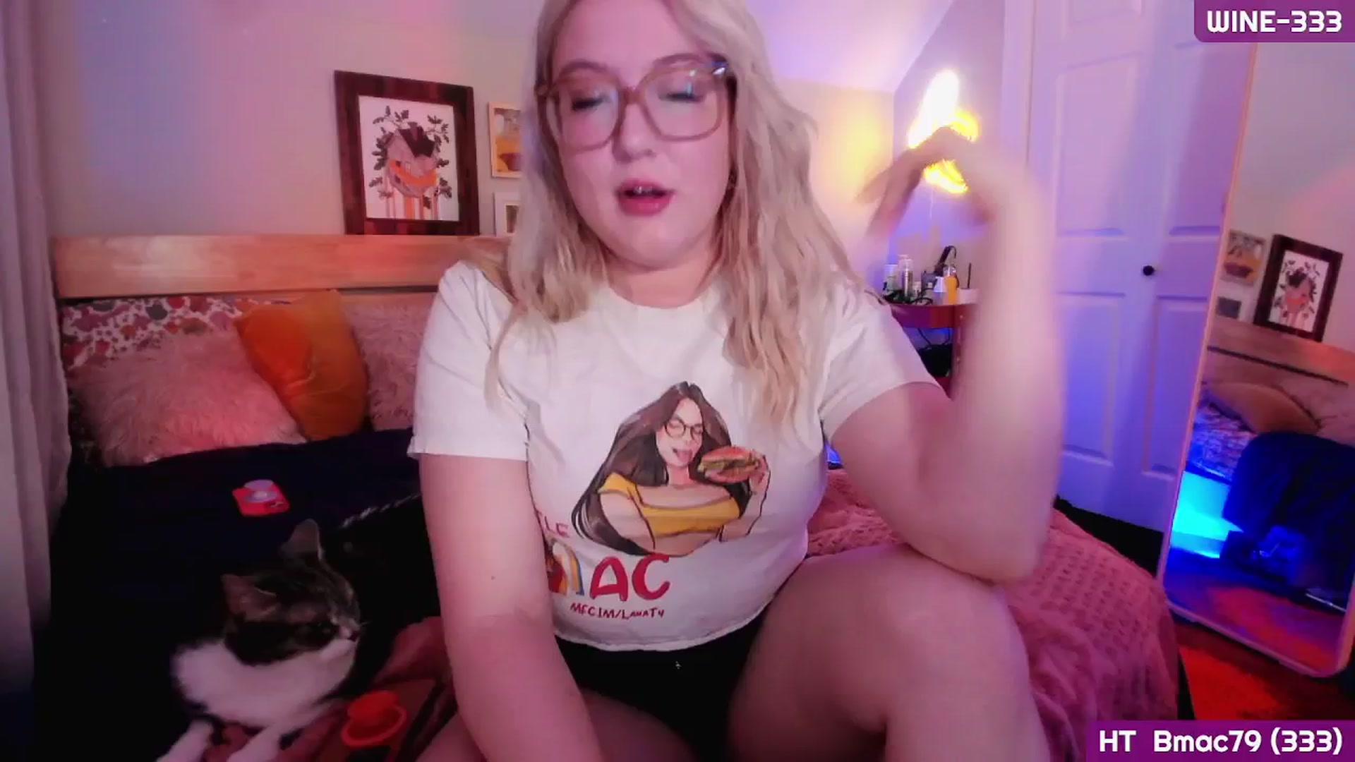 Gallery image thumbnail from MollySnacks's myfreecams stream on, 06/05/2025, 03:30 image 17 of 20