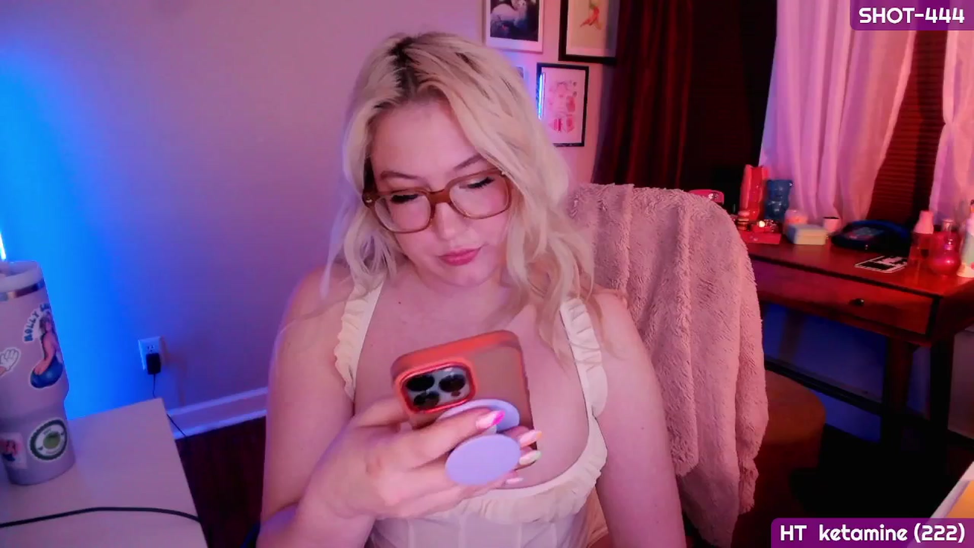 Gallery image thumbnail from MollySnacks's myfreecams stream on, 06/09/2025, 03:55 image 7 of 20