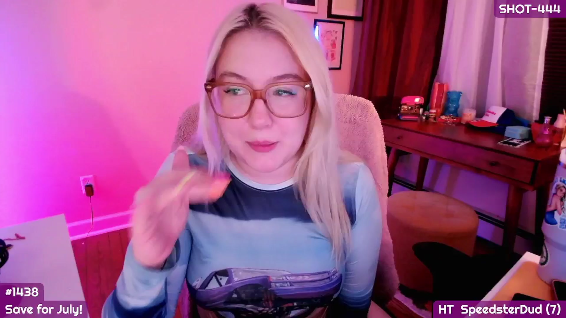 Gallery image thumbnail from MollySnacks's myfreecams stream on, 06/20/2025, 02:54 image 5 of 20