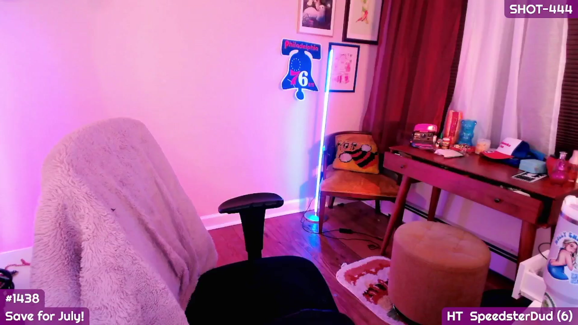 Gallery image thumbnail from MollySnacks's myfreecams stream on, 06/20/2025, 02:54 image 2 of 20