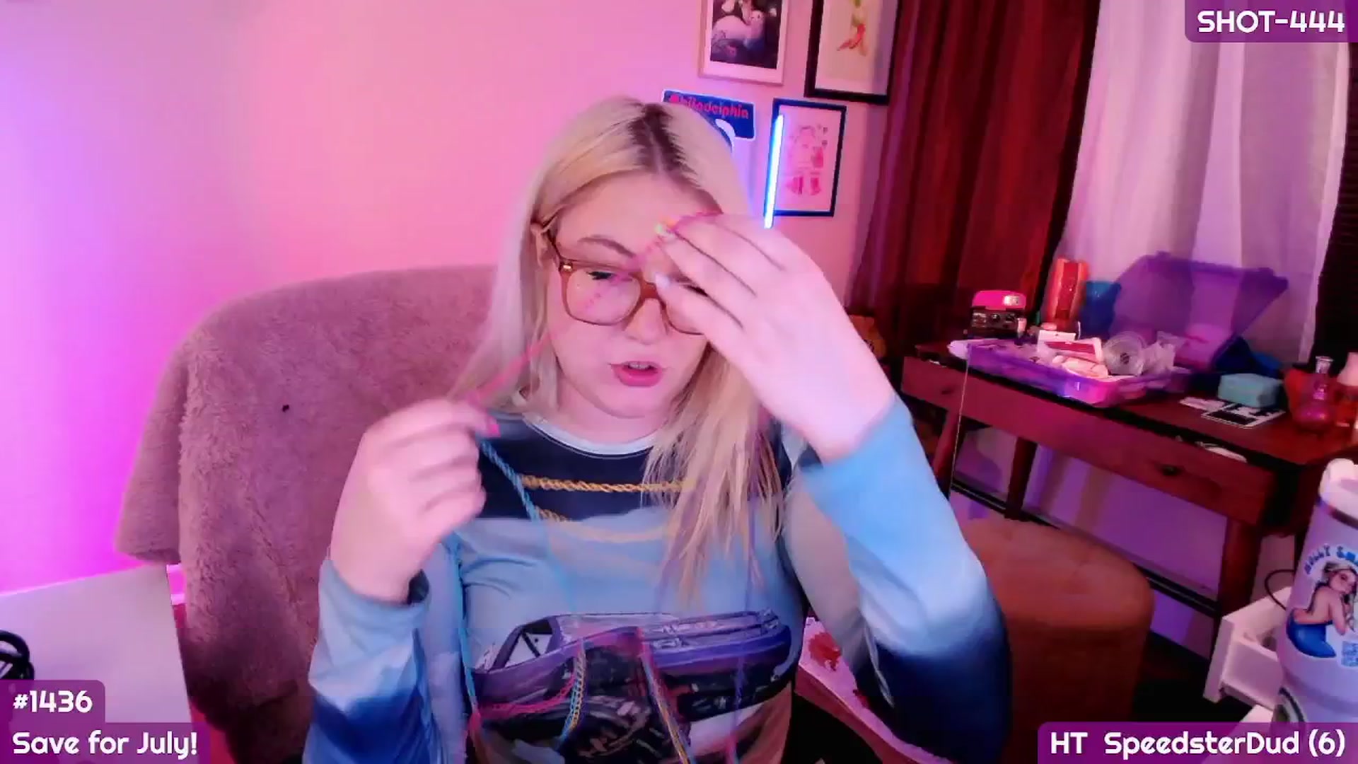 Gallery image thumbnail from MollySnacks's myfreecams stream on, 06/20/2025, 02:54 image 1 of 20