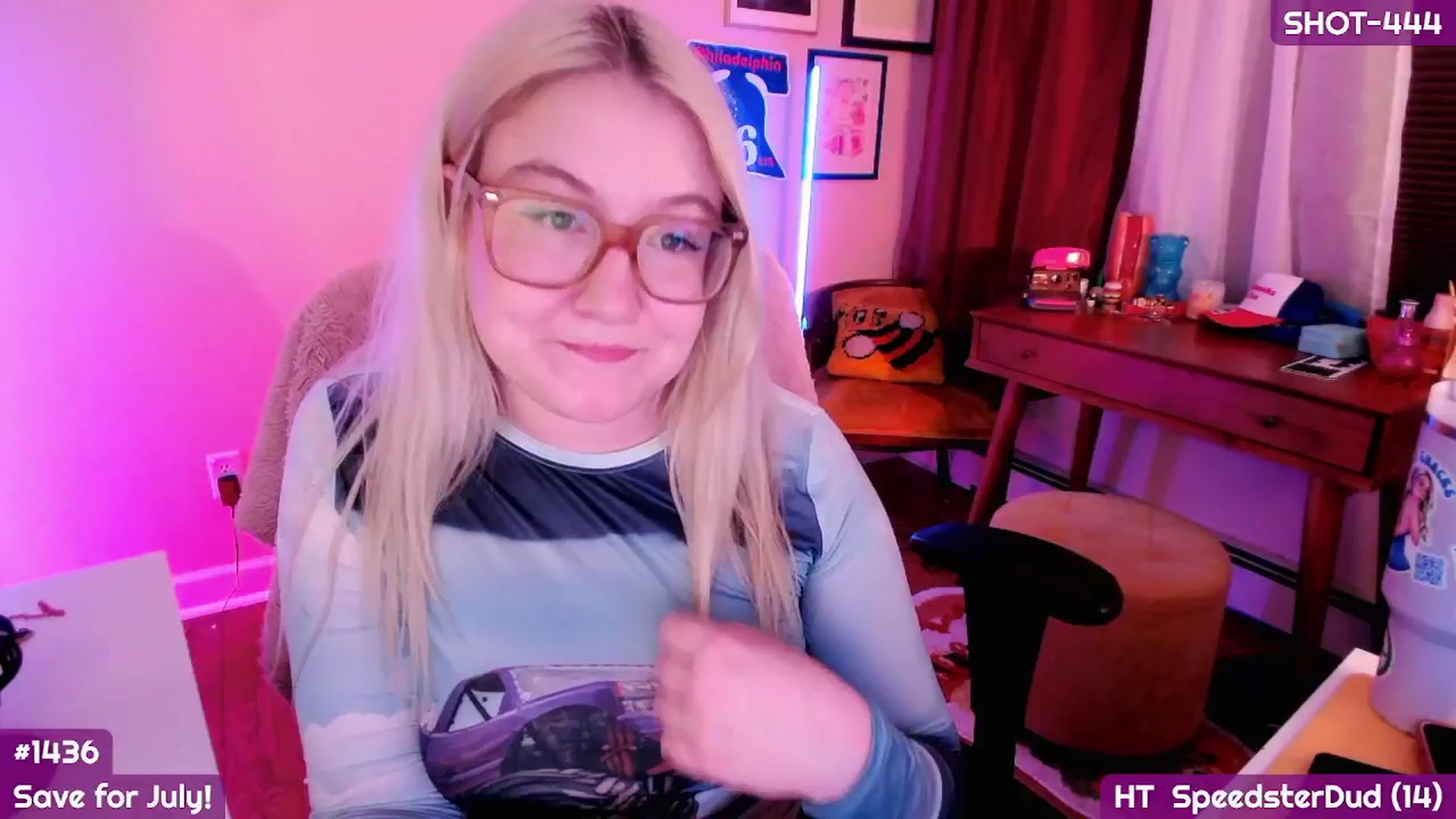 Gallery image thumbnail from MollySnacks's myfreecams stream on, 06/20/2025, 02:54 image 9 of 20