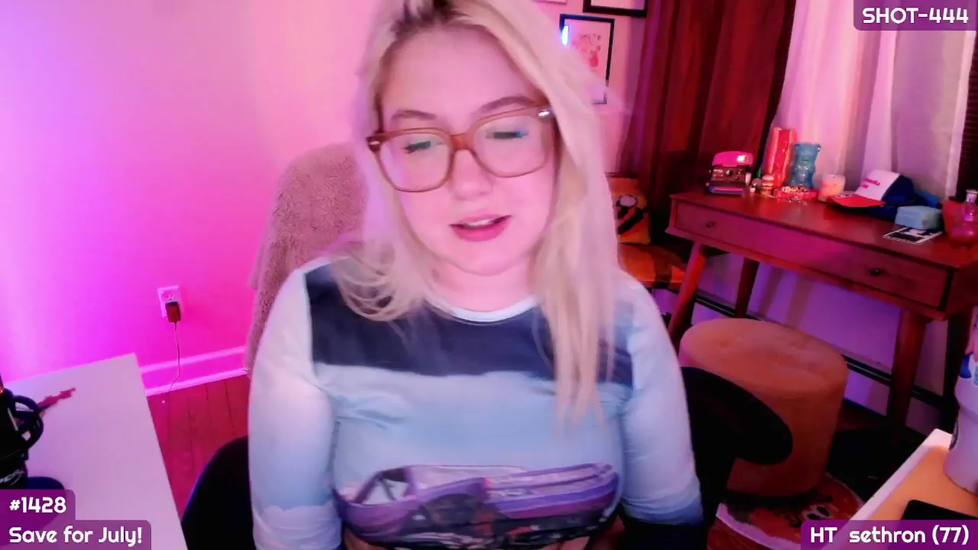 Gallery image thumbnail from MollySnacks's myfreecams stream on, 06/20/2025, 02:54 image 14 of 20