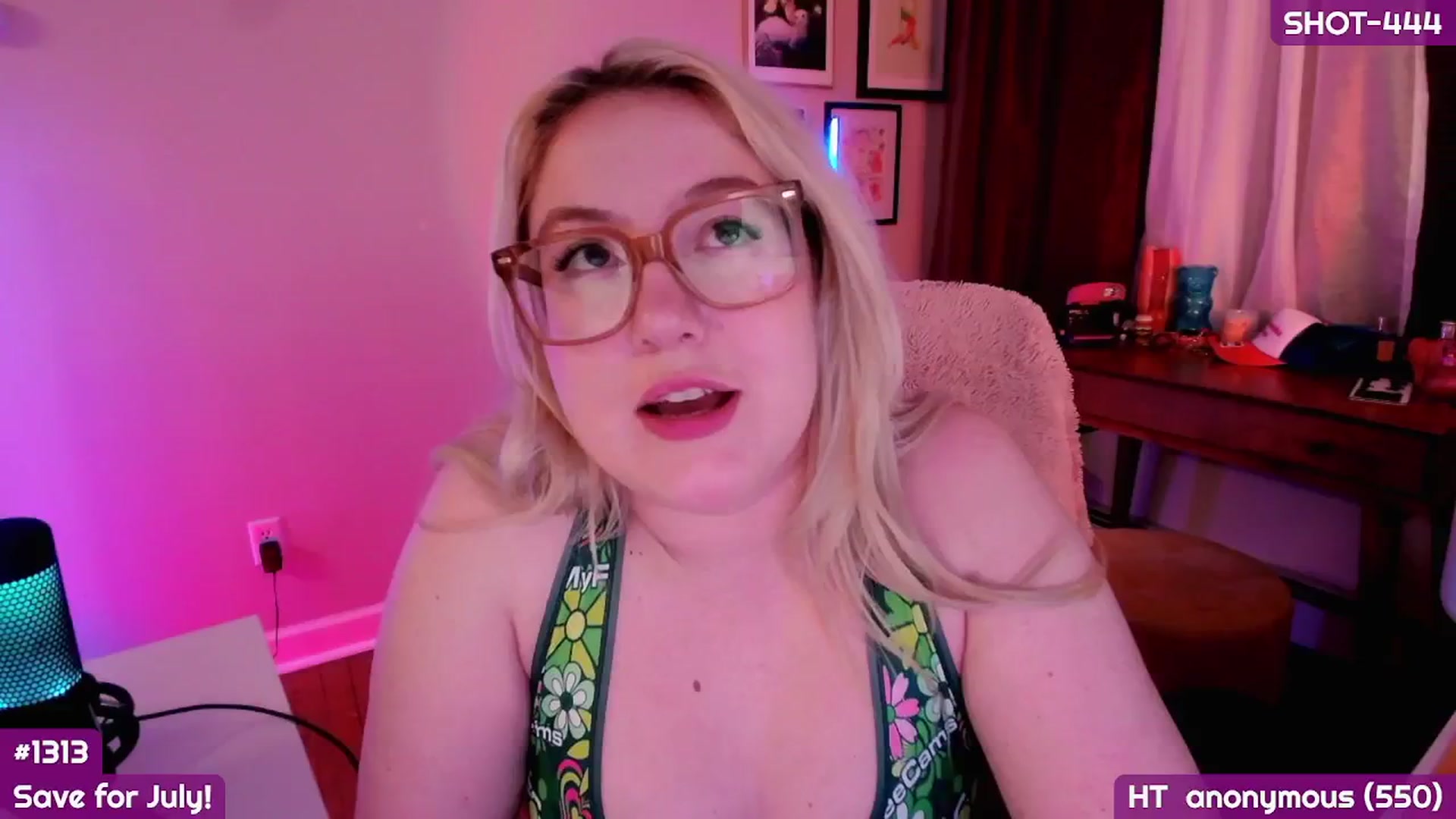 Gallery image thumbnail from MollySnacks's myfreecams stream on, 06/23/2025, 03:31 image 15 of 20
