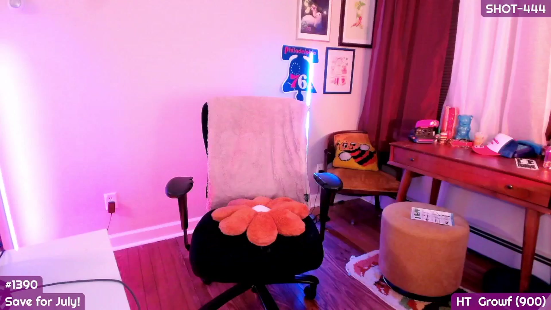 Gallery image thumbnail from MollySnacks's myfreecams stream on, 06/28/2025, 04:18 image 10 of 20