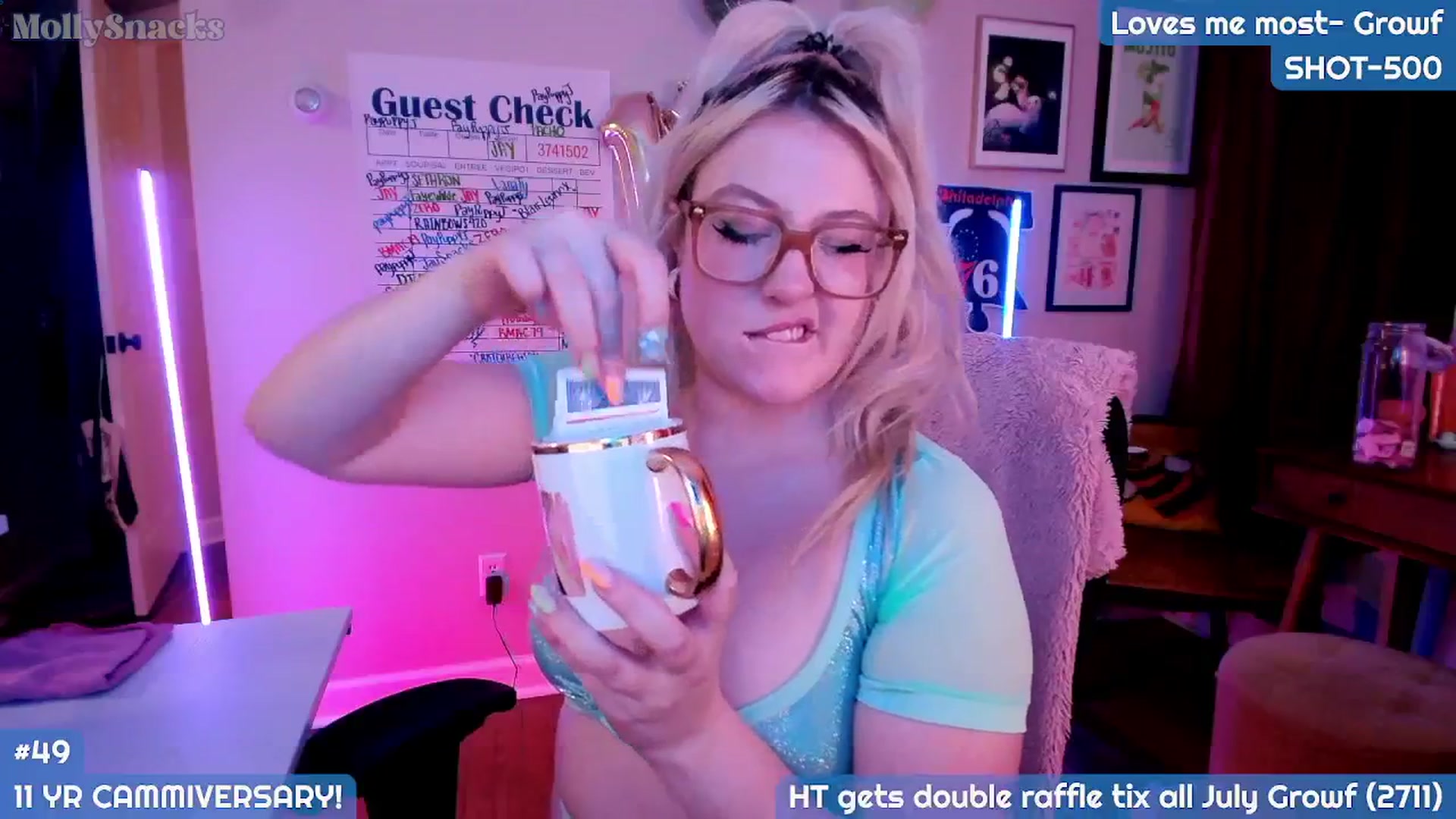 Gallery image thumbnail from MollySnacks's myfreecams stream on, 07/06/2025, 06:37 image 11 of 20