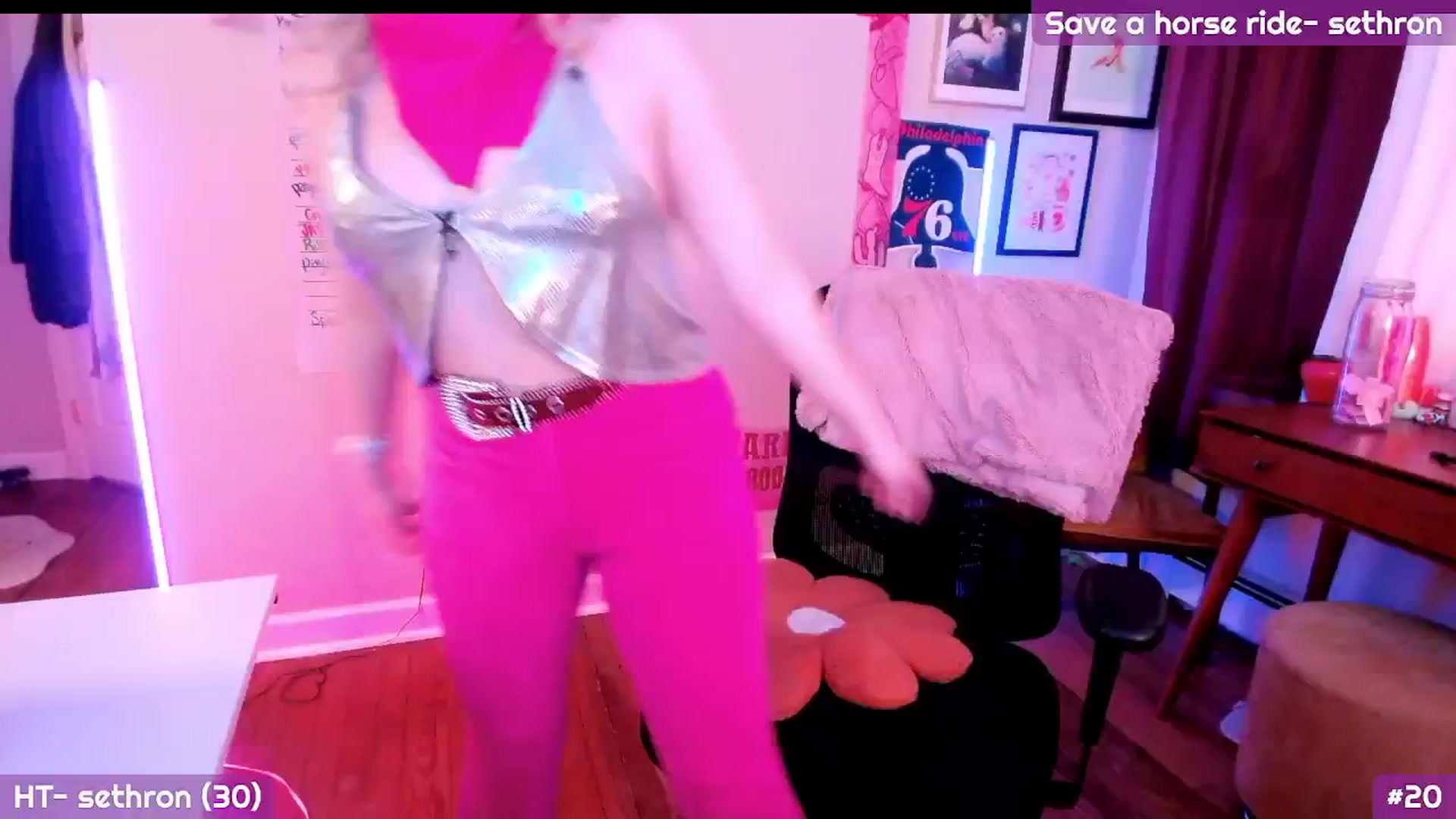 Gallery image thumbnail from MollySnacks's myfreecams stream on, 07/17/2025, 02:09 image 2 of 20