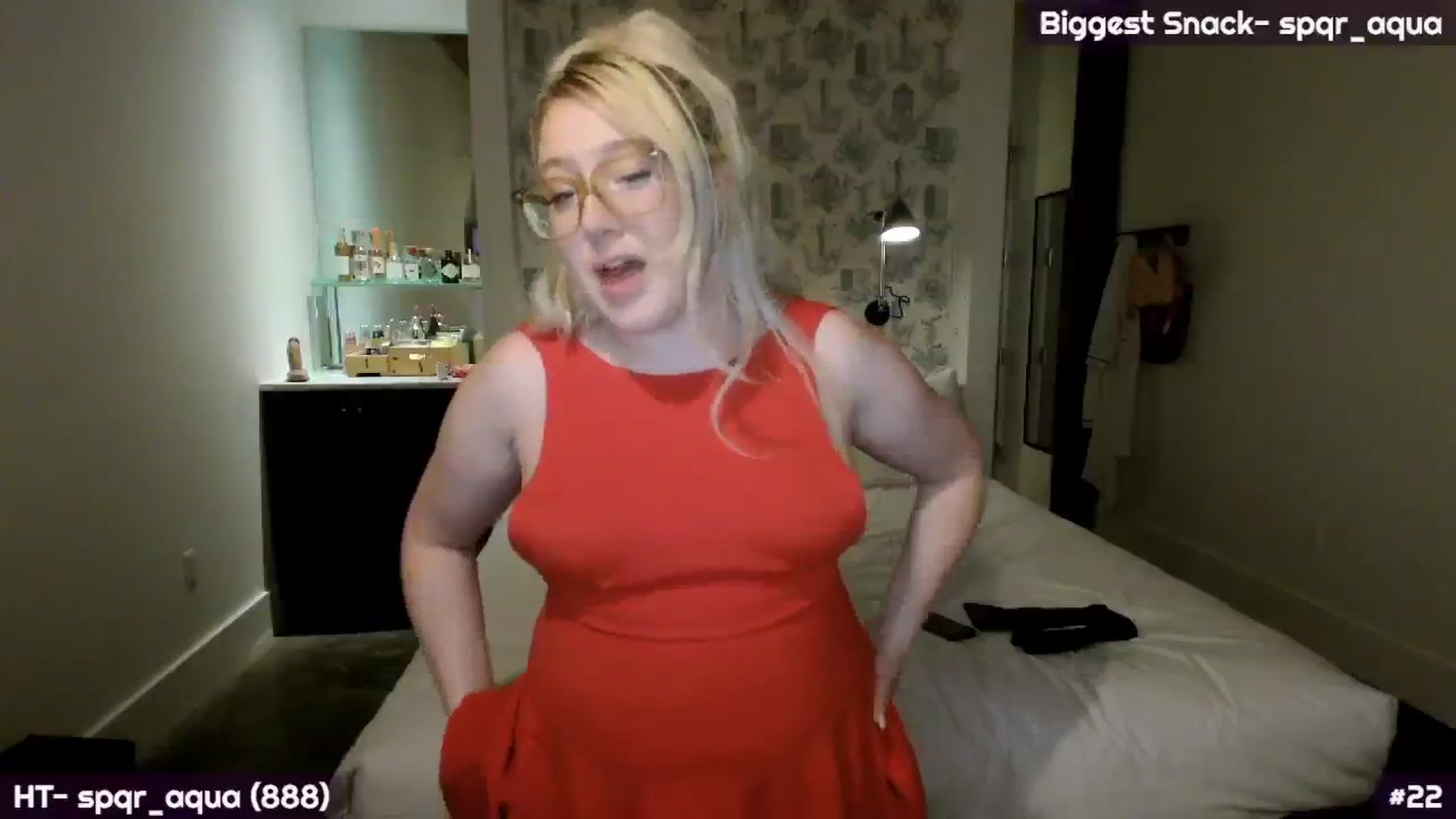 Gallery image thumbnail from MollySnacks's myfreecams stream on, 07/19/2025, 03:44 image 13 of 20
