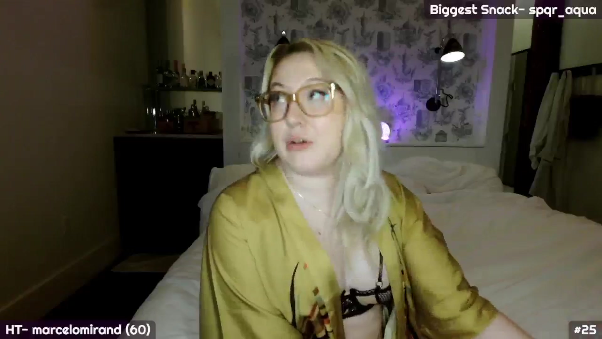 Gallery image thumbnail from MollySnacks's myfreecams stream on, 07/21/2025, 05:07 image 2 of 20