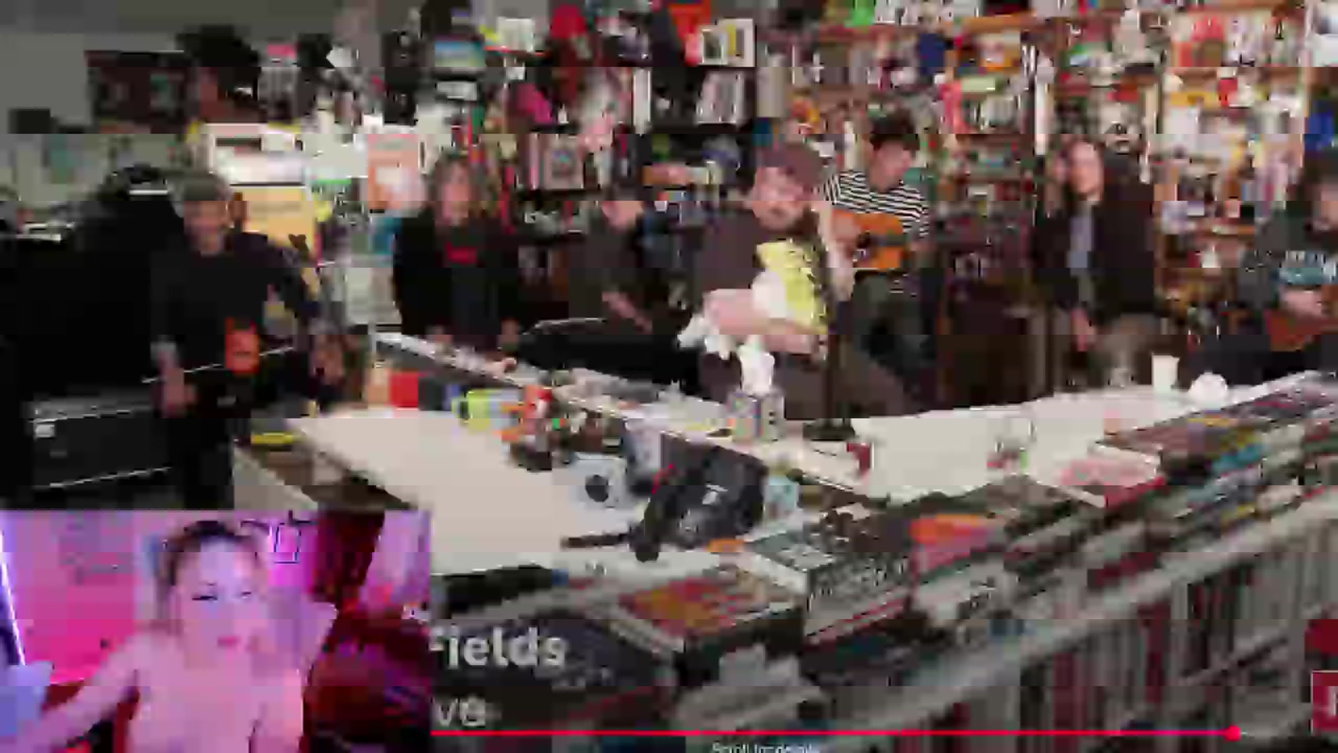 Gallery image thumbnail from MollySnacks's myfreecams stream on, 07/25/2025, 07:13 image 4 of 20