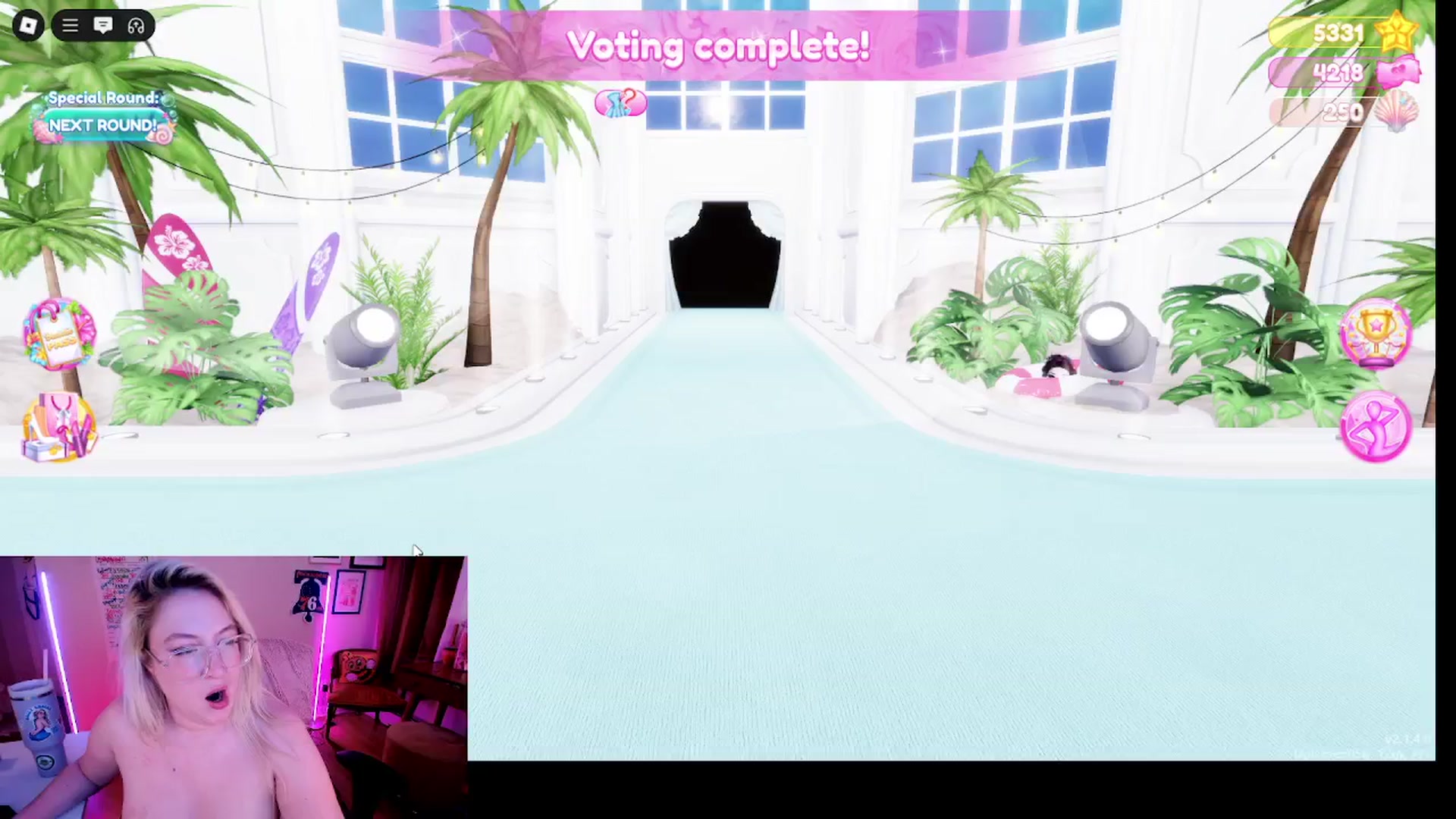 Gallery image thumbnail from MollySnacks's myfreecams stream on, 07/26/2025, 06:40 image 19 of 20