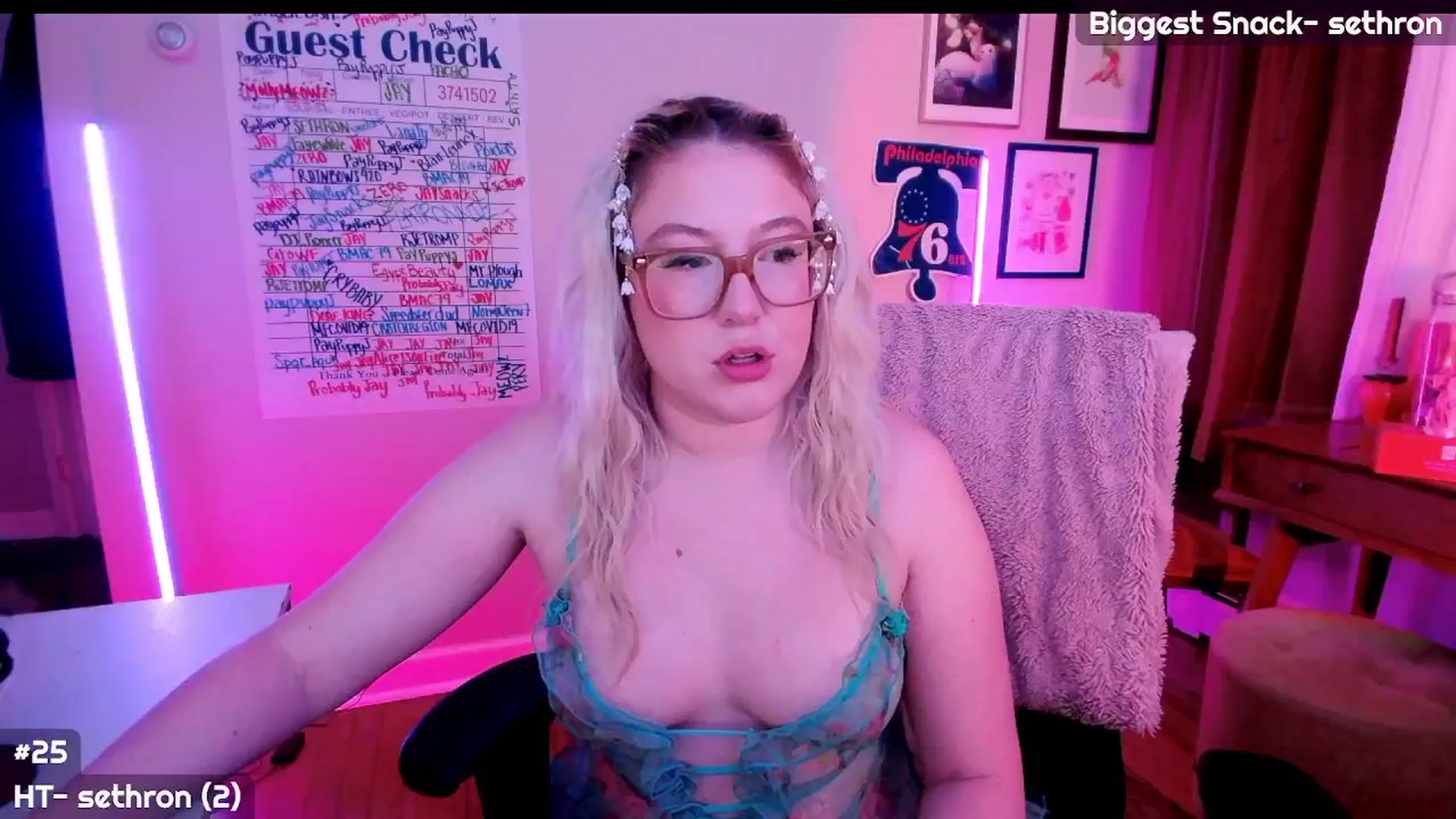 Gallery image thumbnail from MollySnacks's myfreecams stream on, 07/28/2025, 06:27 image 1 of 20