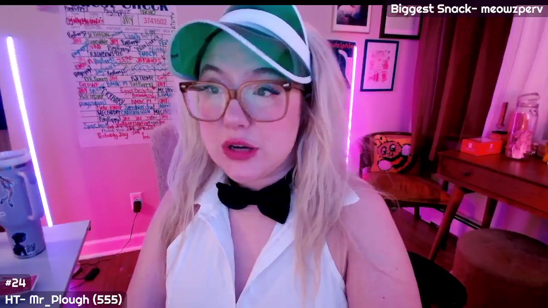 Gallery image thumbnail from MollySnacks's myfreecams stream on, 07/29/2025, 07:42 image 18 of 20