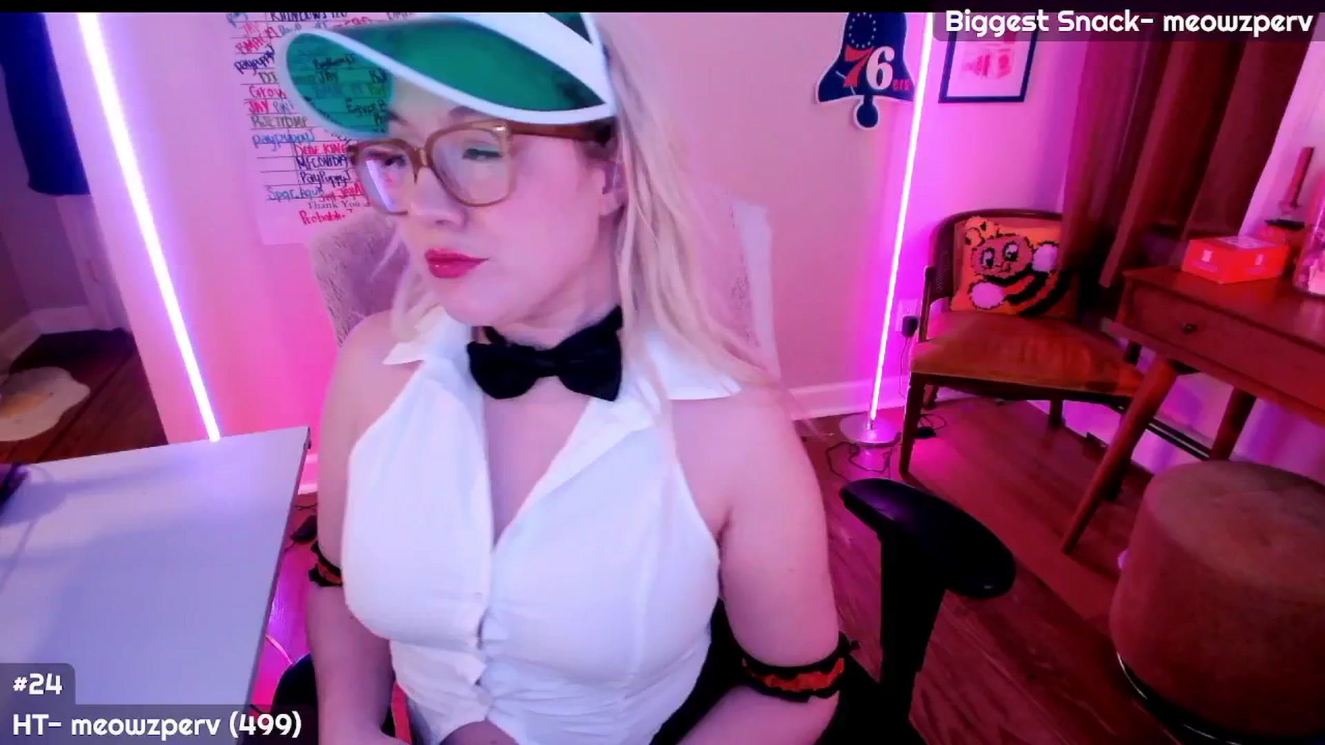 Gallery image thumbnail from MollySnacks's myfreecams stream on, 07/29/2025, 07:42 image 8 of 20