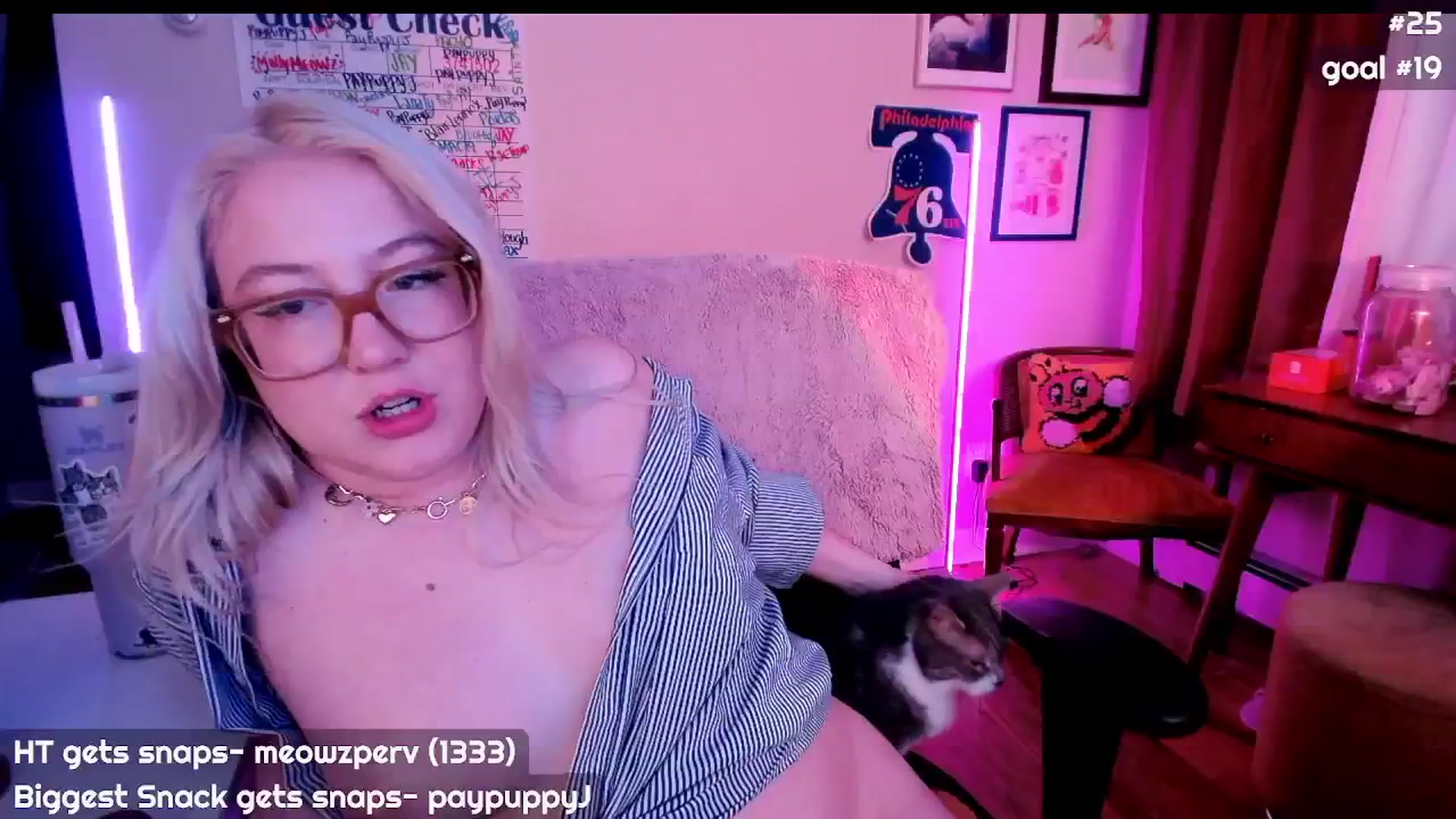 Gallery image thumbnail from MollySnacks's myfreecams stream on, 08/01/2025, 04:54 image 14 of 20