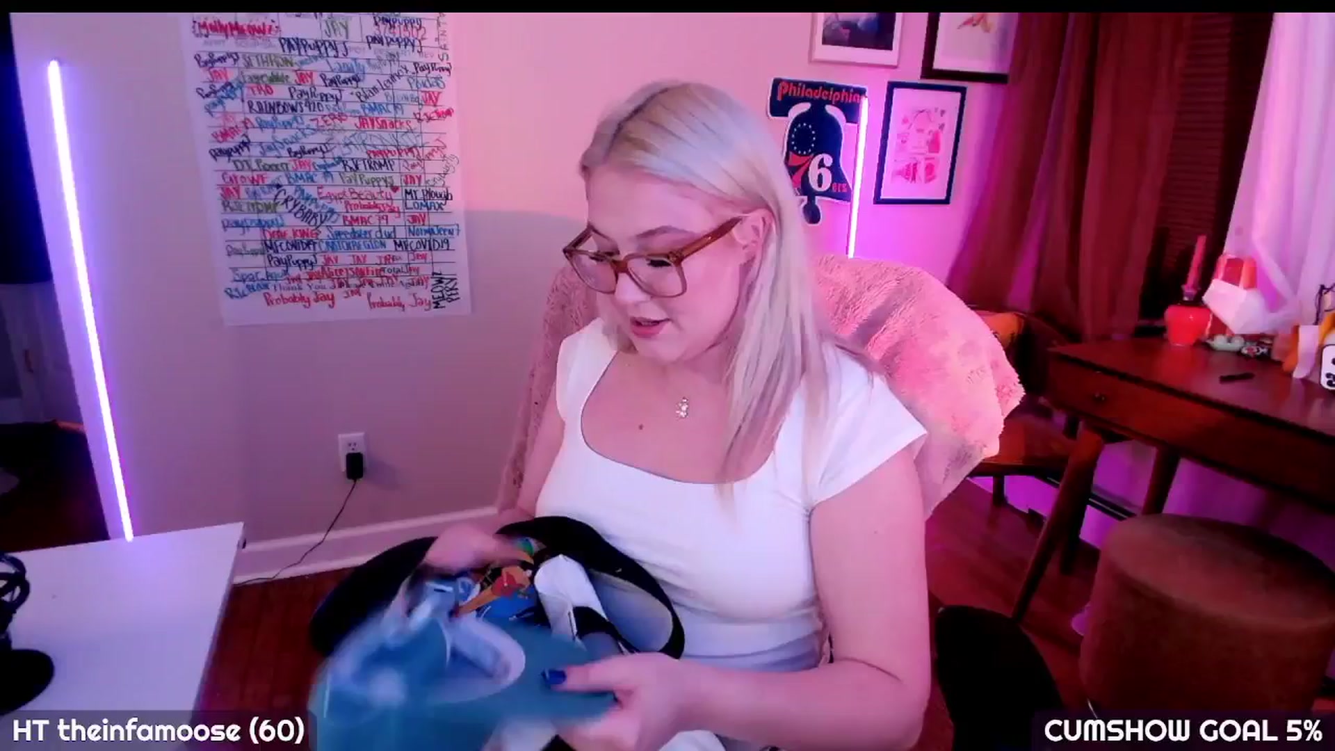 Gallery image thumbnail from MollySnacks's myfreecams stream on, 08/12/2025, 01:54 image 14 of 20