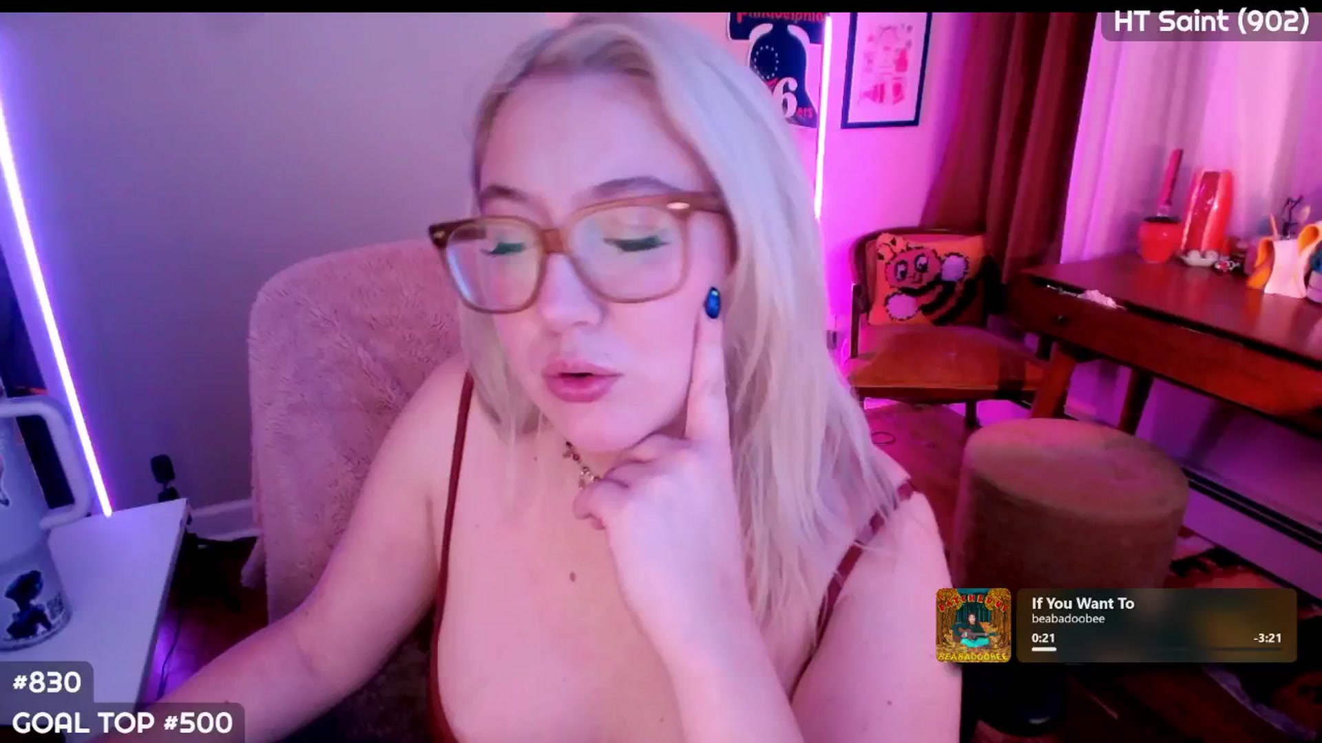 Gallery image thumbnail from MollySnacks's myfreecams stream on, 08/20/2025, 03:30 image 18 of 20