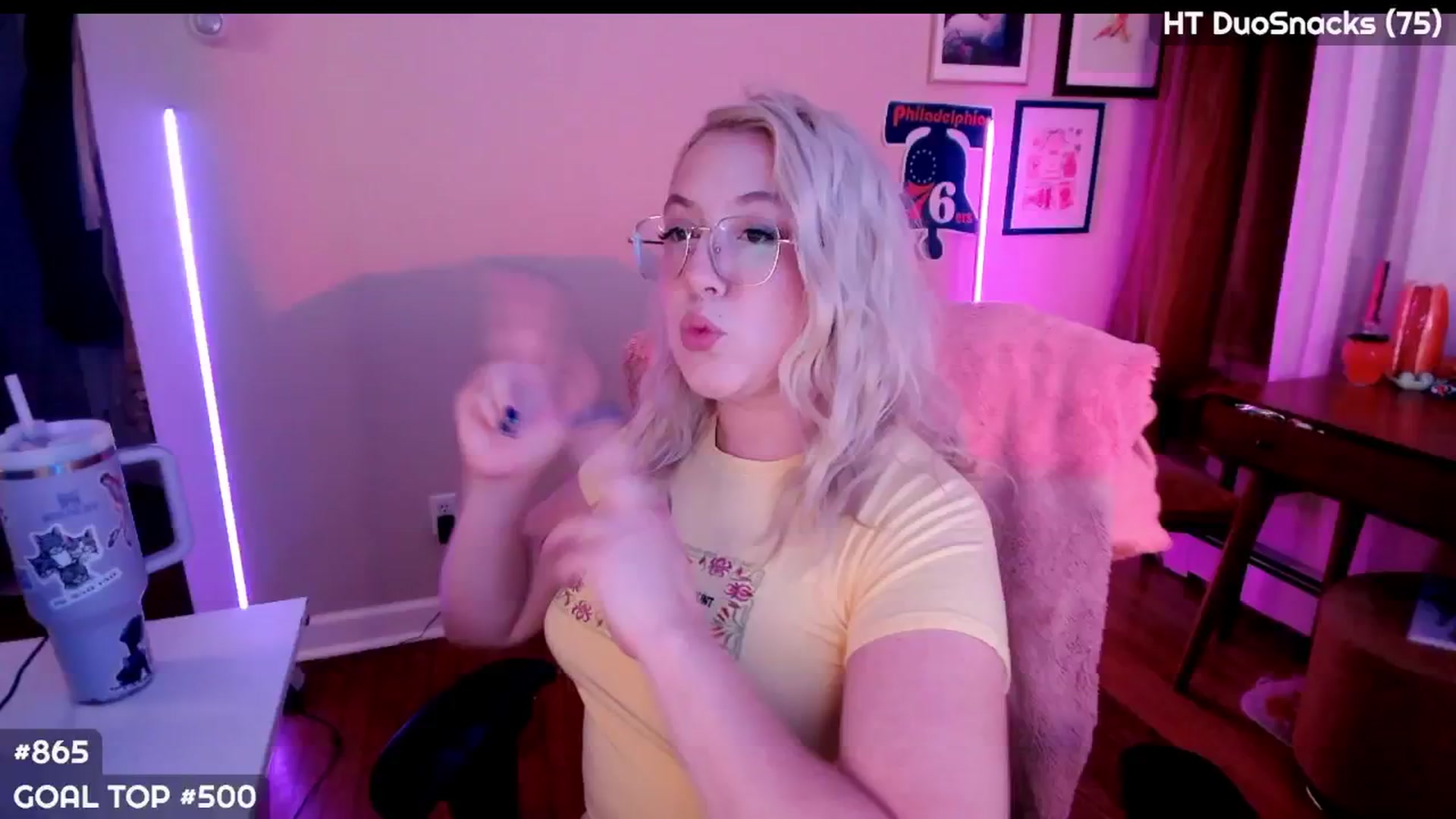Gallery image thumbnail from MollySnacks's myfreecams stream on, 08/22/2025, 04:26 image 1 of 20