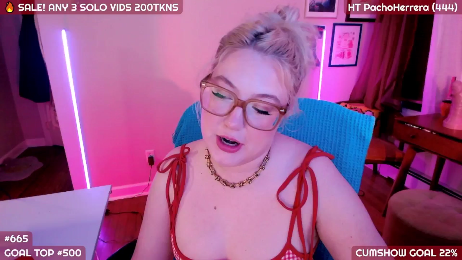 Gallery image thumbnail from MollySnacks's myfreecams stream on, 08/26/2025, 05:44 image 6 of 20