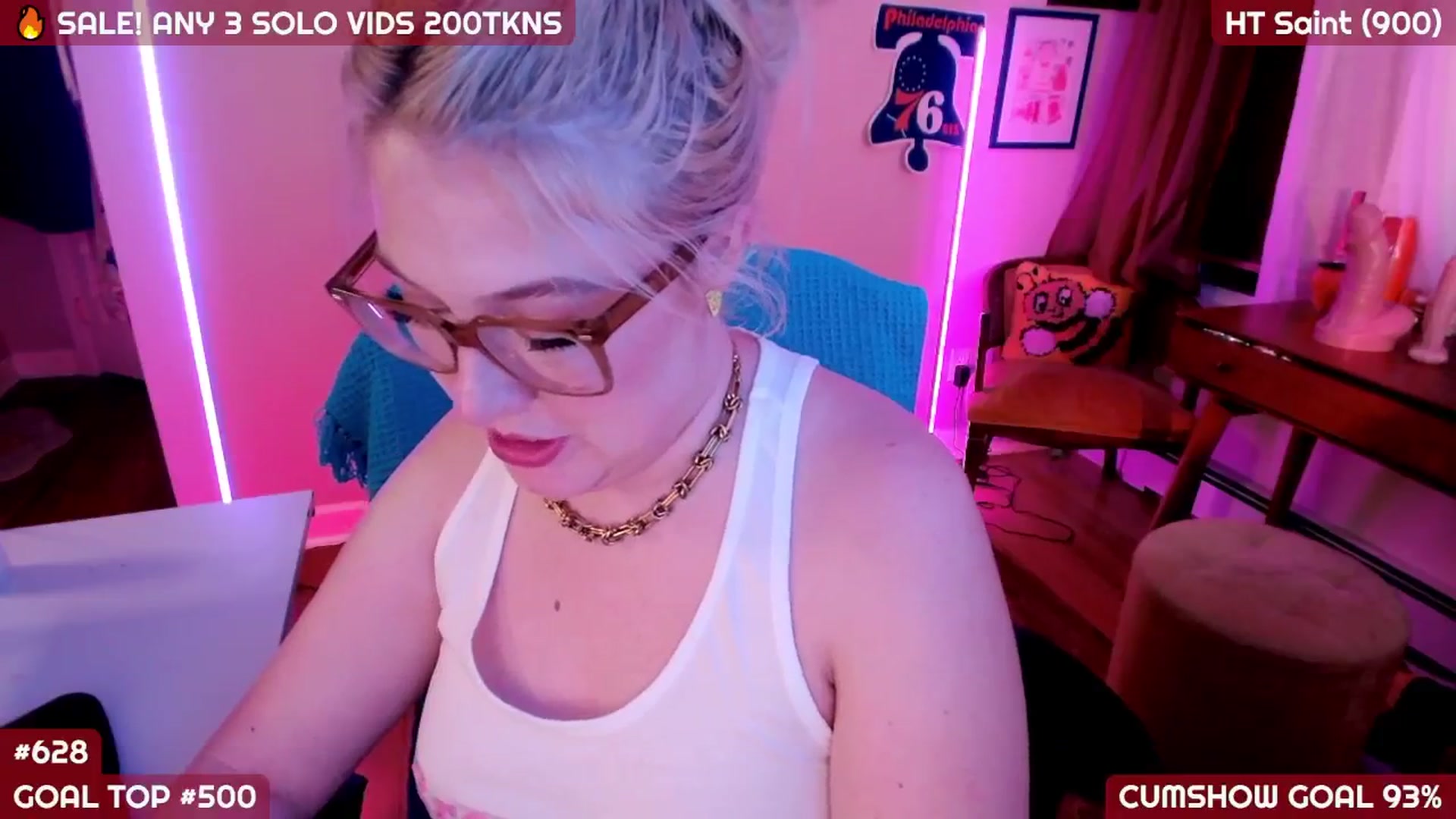 Gallery image thumbnail from MollySnacks's myfreecams stream on, 08/26/2025, 05:44 image 16 of 20