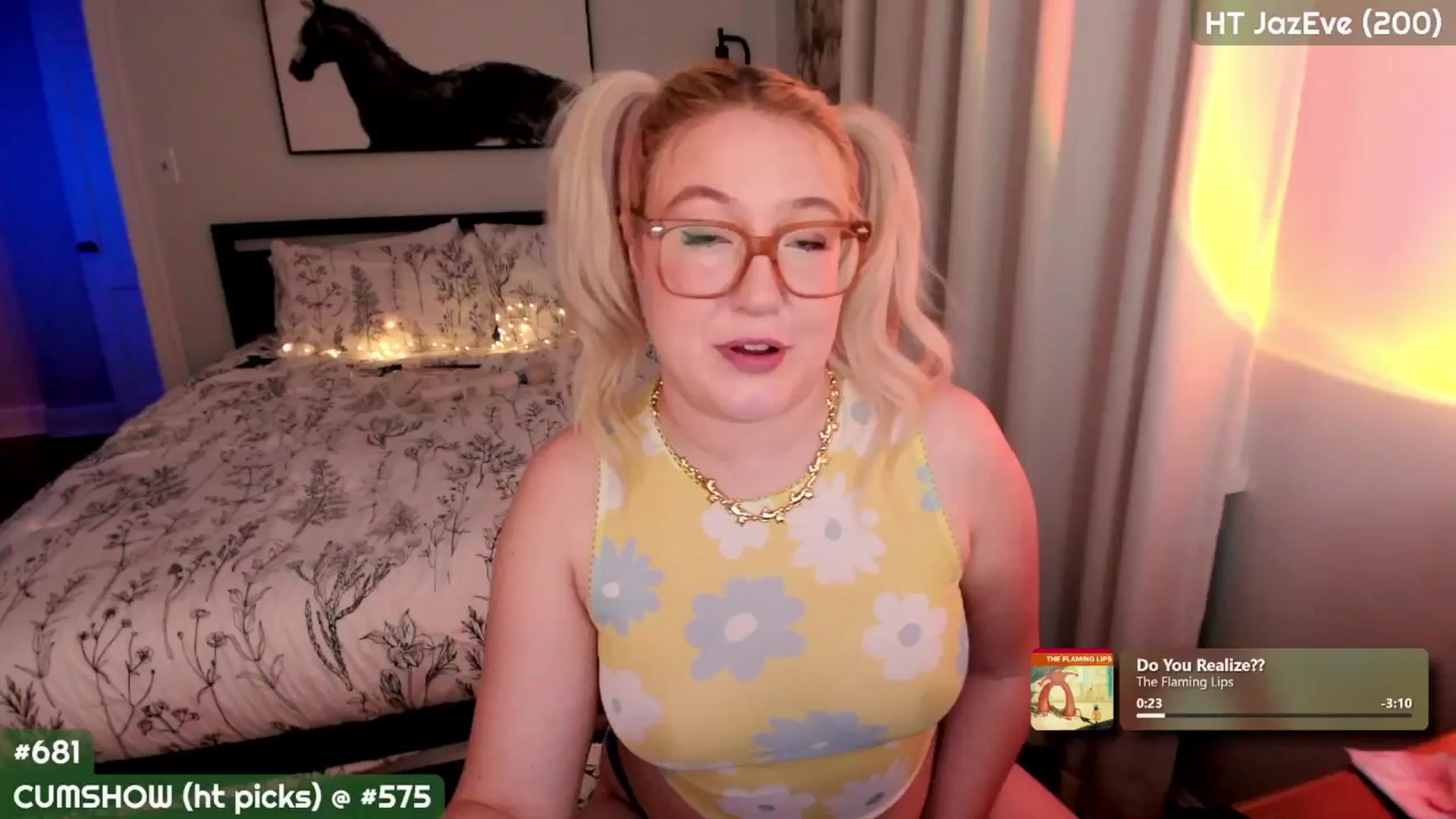Gallery image thumbnail from MollySnacks's myfreecams stream on, 09/01/2025, 05:42 image 3 of 20