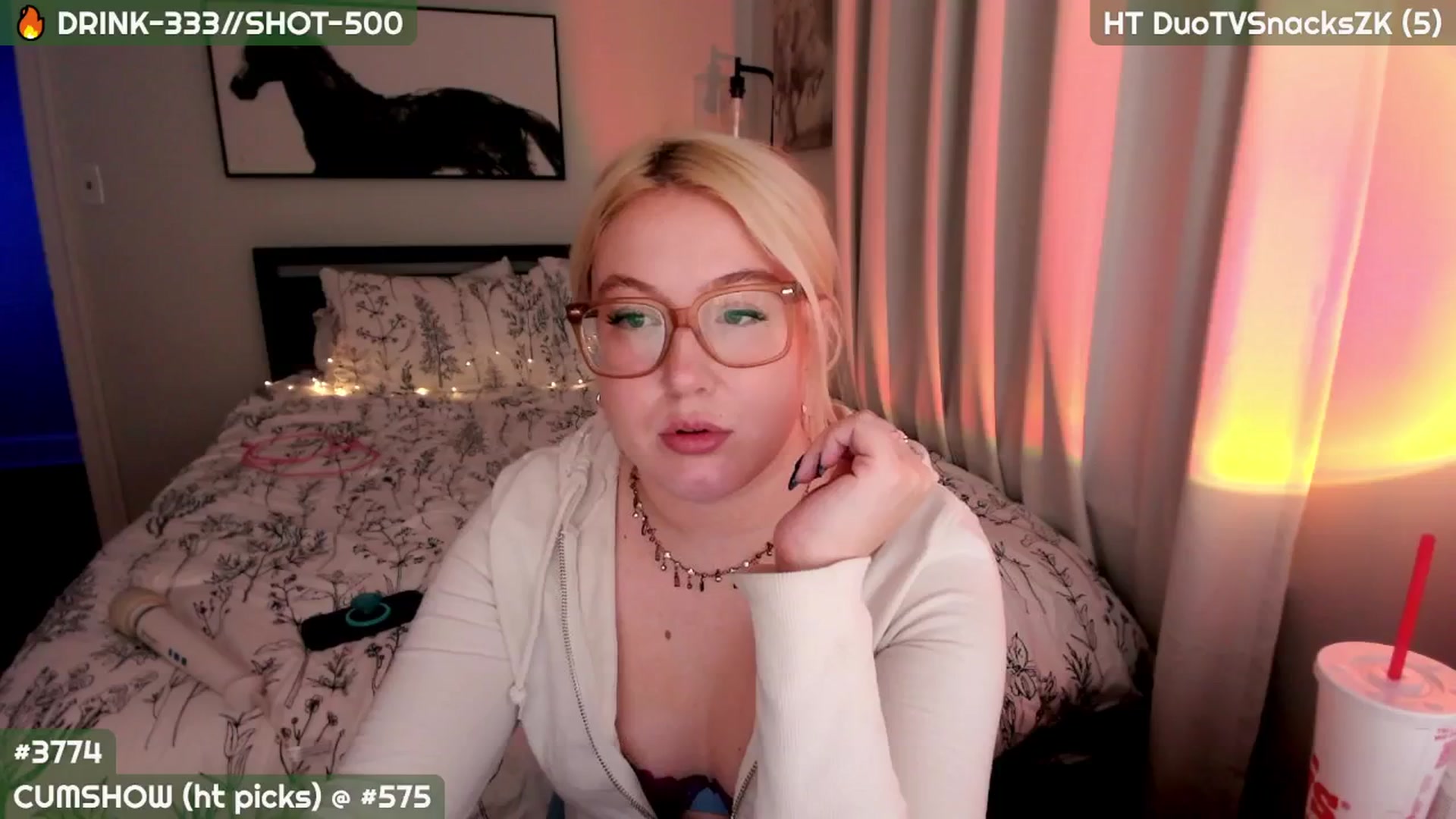 Gallery image thumbnail from MollySnacks's myfreecams stream on, 09/02/2025, 03:08 image 2 of 20