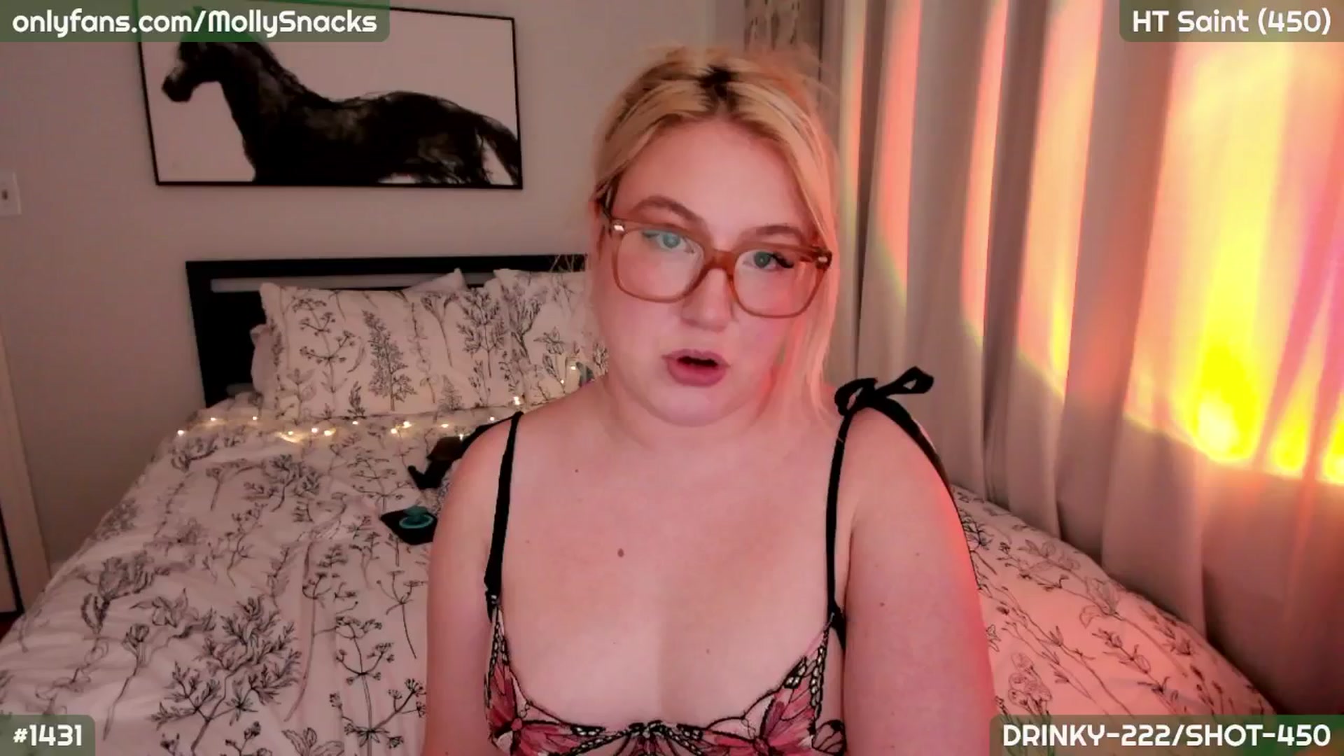 Gallery image thumbnail from MollySnacks's myfreecams stream on, 09/04/2025, 03:21 image 18 of 20