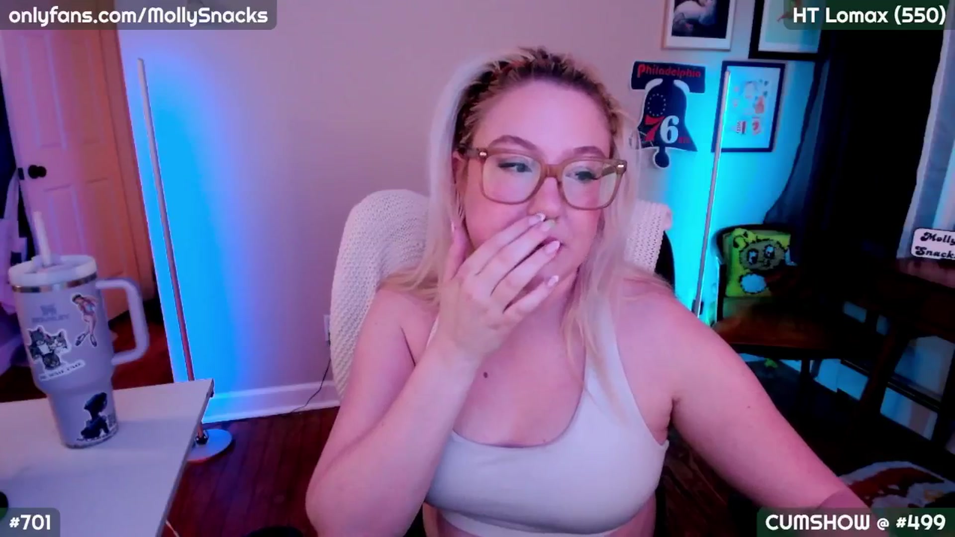 Gallery image thumbnail from MollySnacks's myfreecams stream on, 09/19/2025, 02:09 image 14 of 20