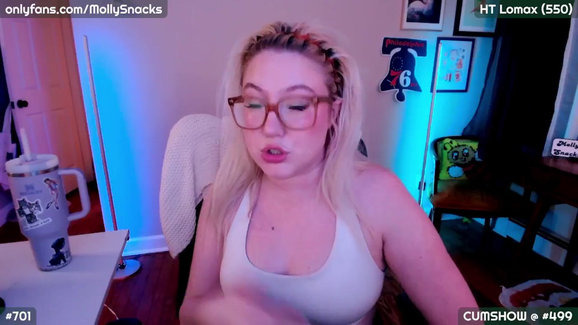 Gallery image thumbnail from MollySnacks's myfreecams stream on, 09/19/2025, 02:09 image 9 of 20