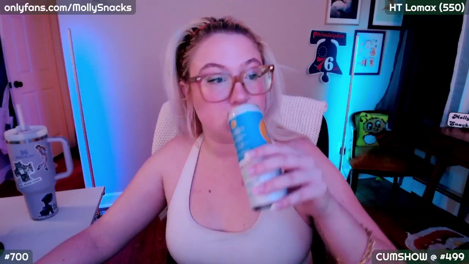 Gallery image thumbnail from MollySnacks's myfreecams stream on, 09/19/2025, 02:09 image 17 of 20
