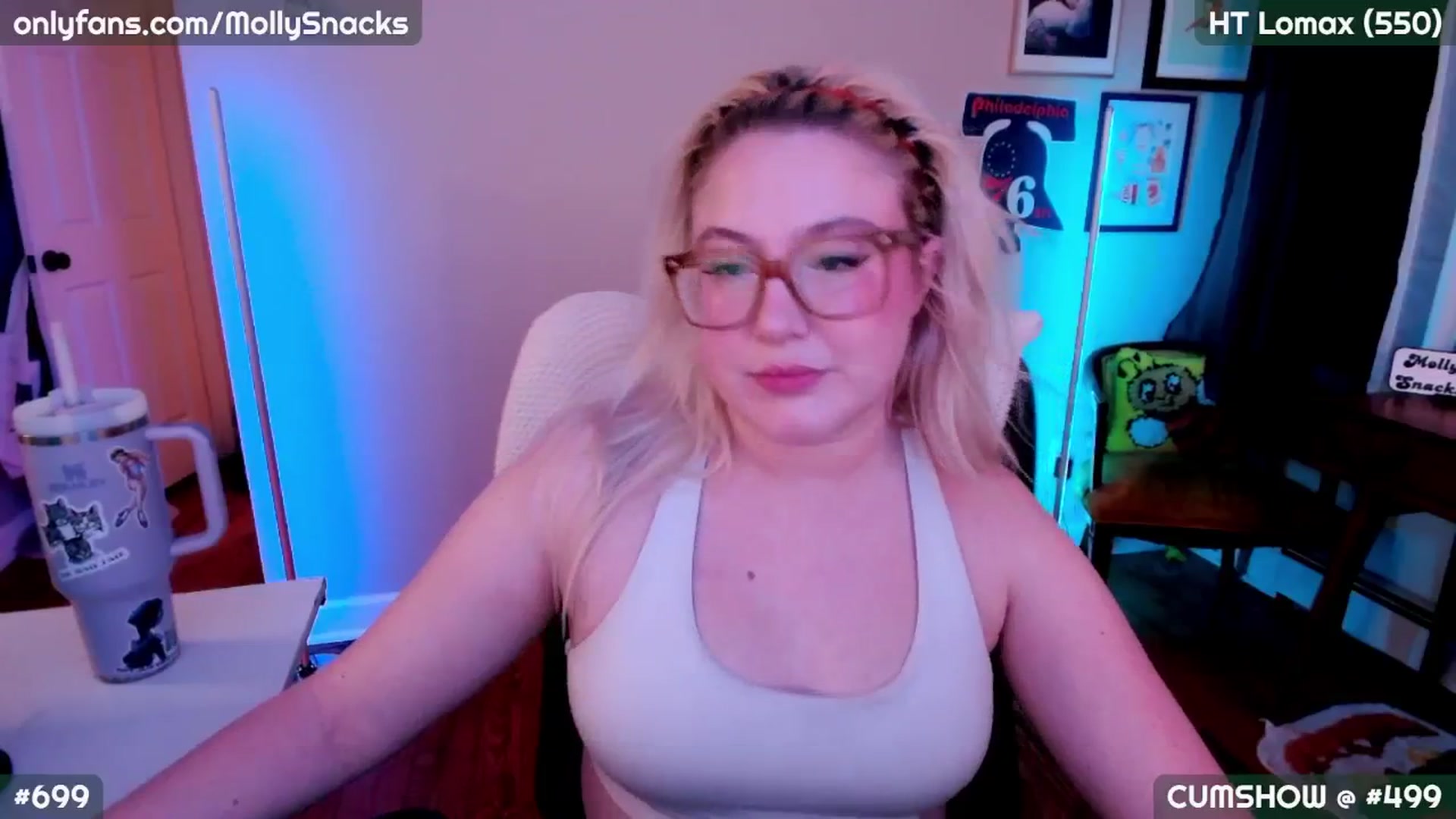 Gallery image thumbnail from MollySnacks's myfreecams stream on, 09/19/2025, 02:09 image 19 of 20