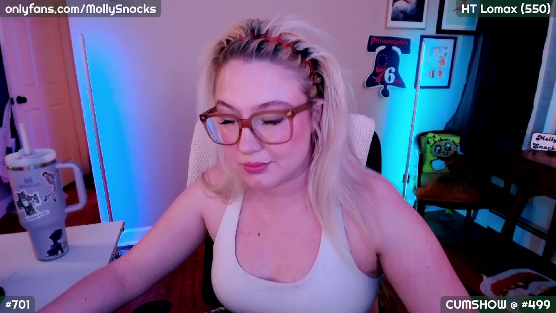 Gallery image thumbnail from MollySnacks's myfreecams stream on, 09/19/2025, 02:09 image 11 of 20