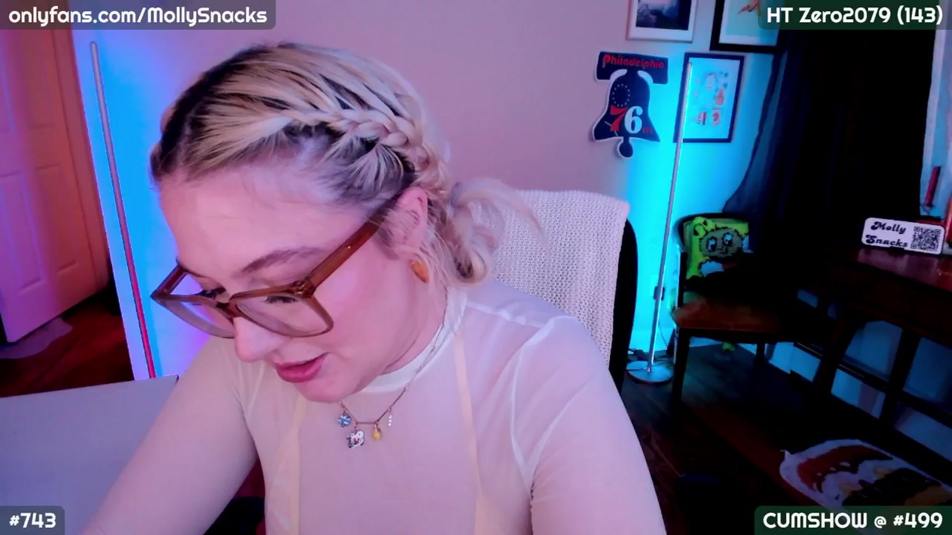 Gallery image thumbnail from MollySnacks's myfreecams stream on, 09/21/2025, 03:51 image 4 of 20