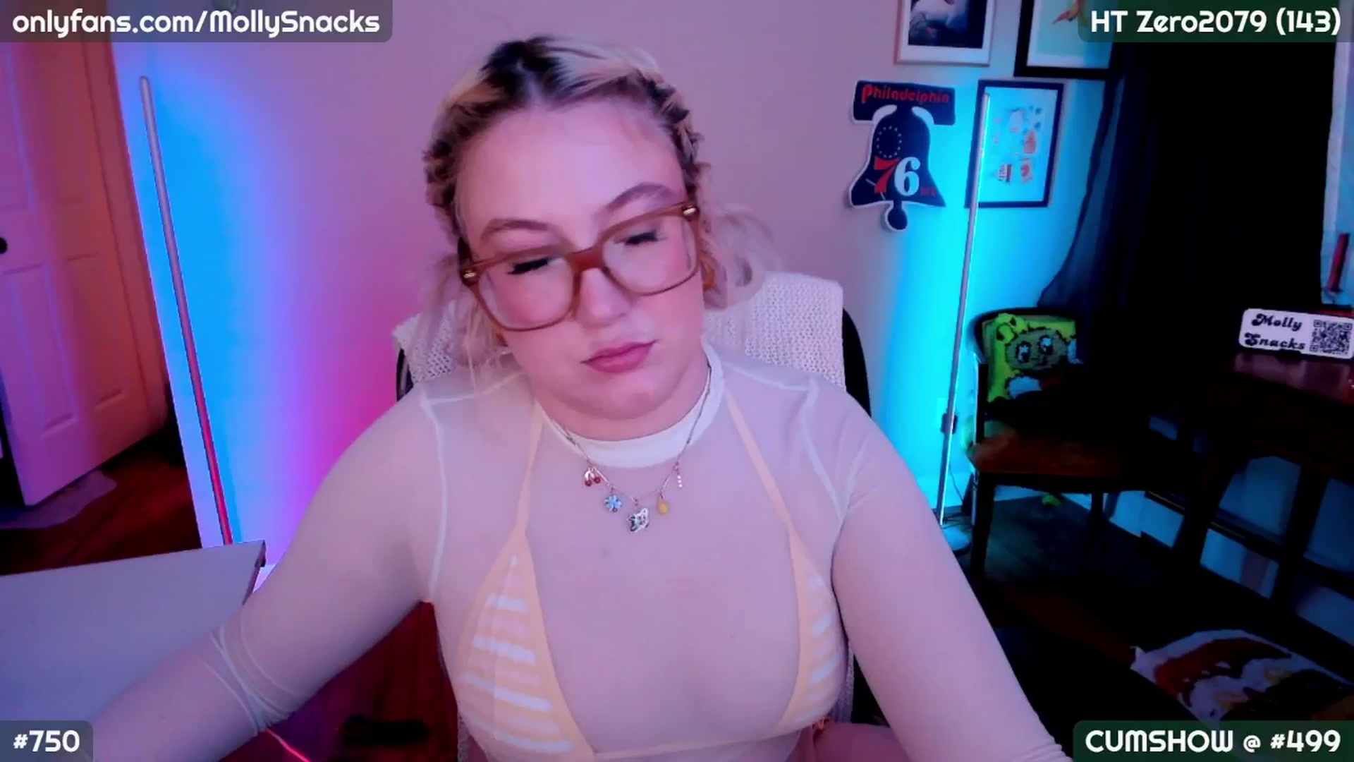 Gallery image thumbnail from MollySnacks's myfreecams stream on, 09/21/2025, 03:51 image 1 of 20
