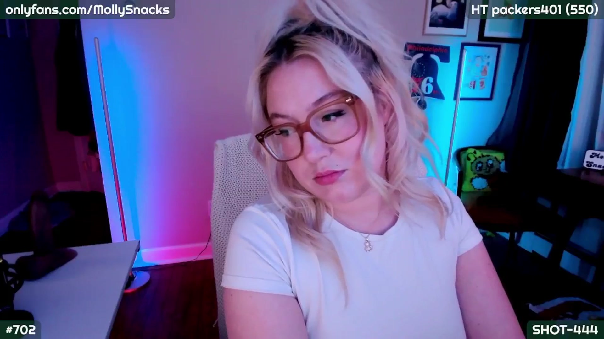 Gallery image thumbnail from MollySnacks's myfreecams stream on, 09/25/2025, 03:27 image 13 of 20