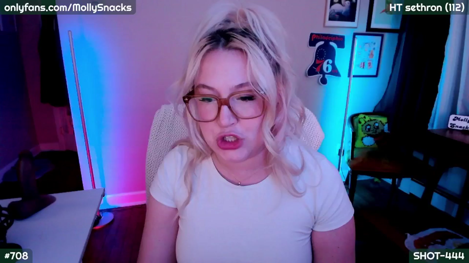 Gallery image thumbnail from MollySnacks's myfreecams stream on, 09/25/2025, 03:27 image 5 of 20