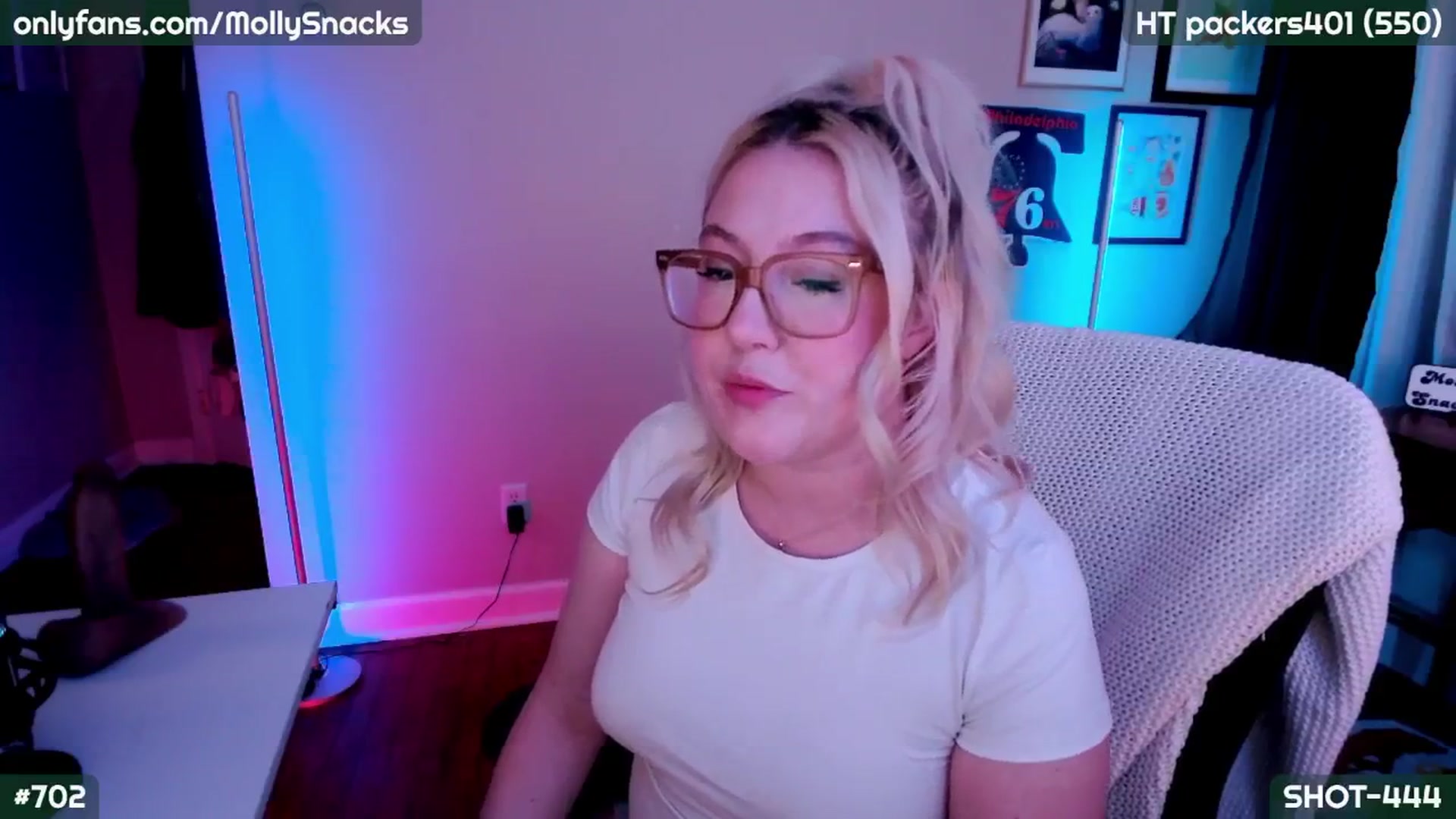 Gallery image thumbnail from MollySnacks's myfreecams stream on, 09/25/2025, 03:27 image 14 of 20