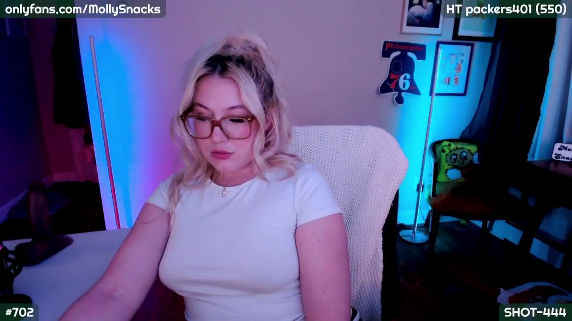 Gallery image thumbnail from MollySnacks's myfreecams stream on, 09/25/2025, 03:27 image 15 of 20