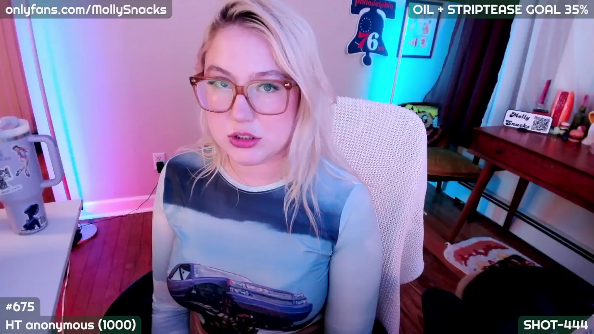 Gallery image thumbnail from MollySnacks's myfreecams stream on, 09/27/2025, 03:05 image 10 of 20