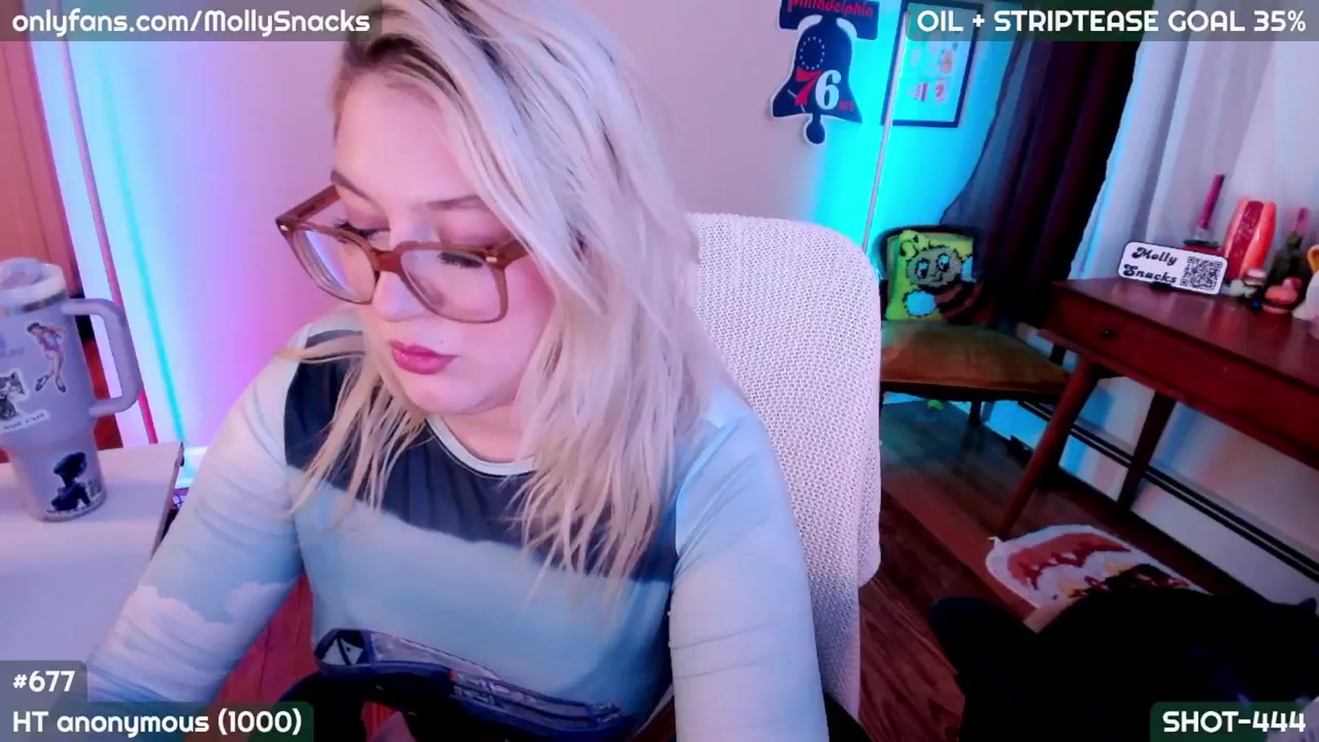 Gallery image thumbnail from MollySnacks's myfreecams stream on, 09/27/2025, 03:05 image 9 of 20